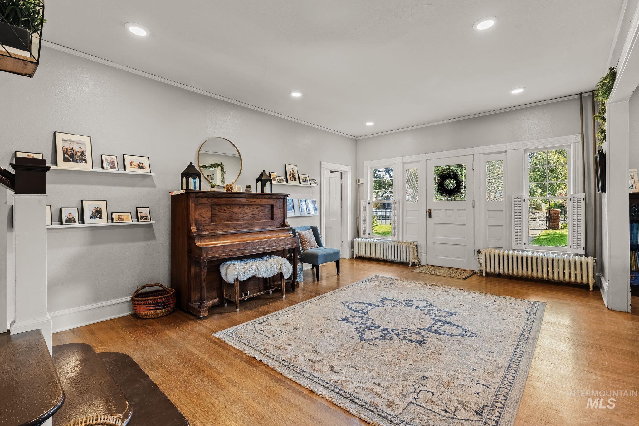 320 4th Street Property Photo 5
