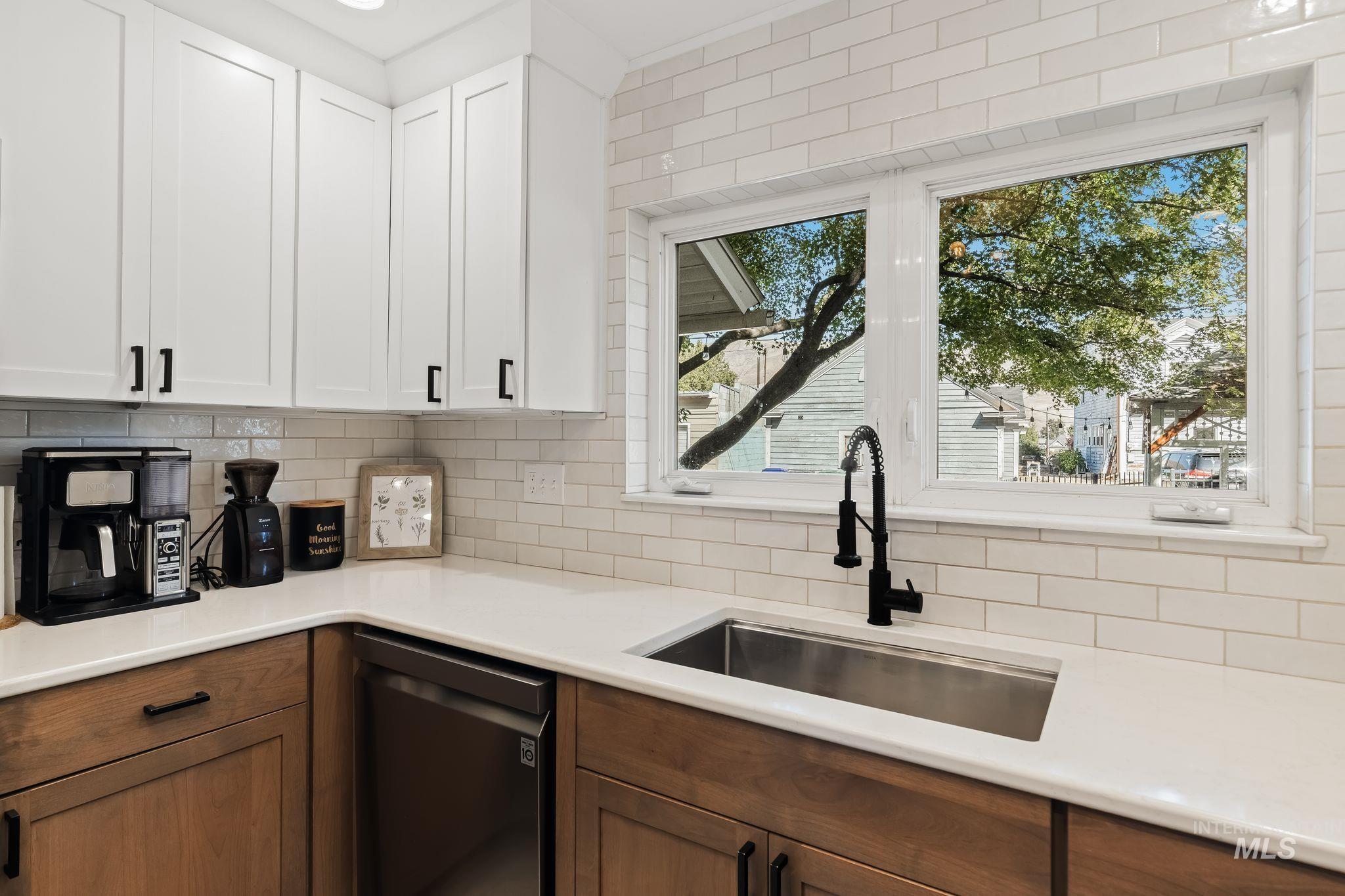 320 4th Street Property Photo 16