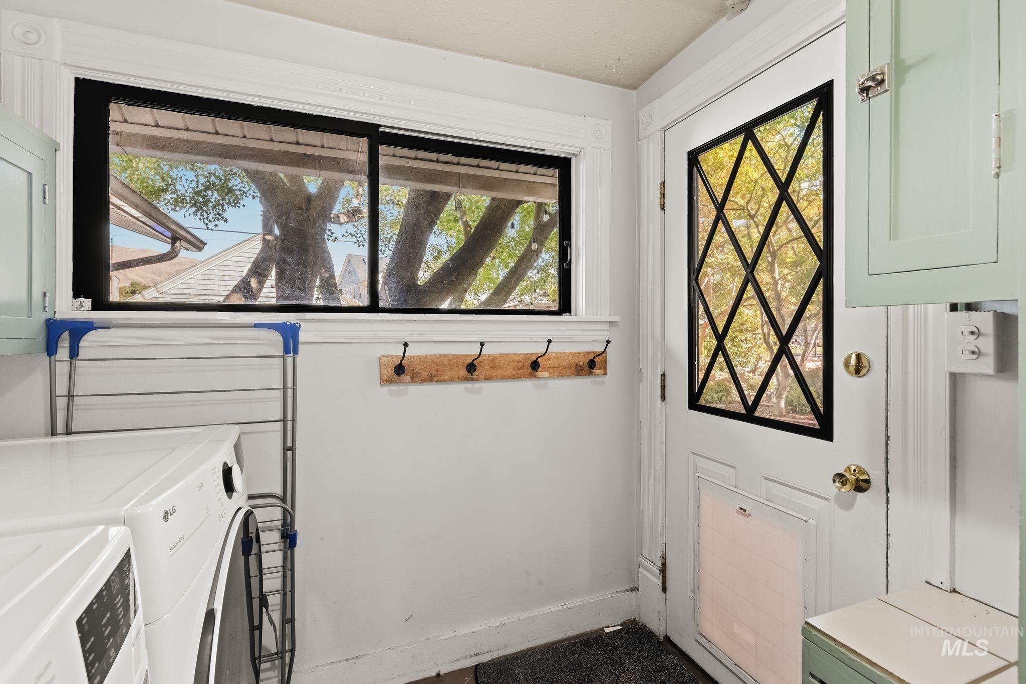 320 4th Street Property Photo 19
