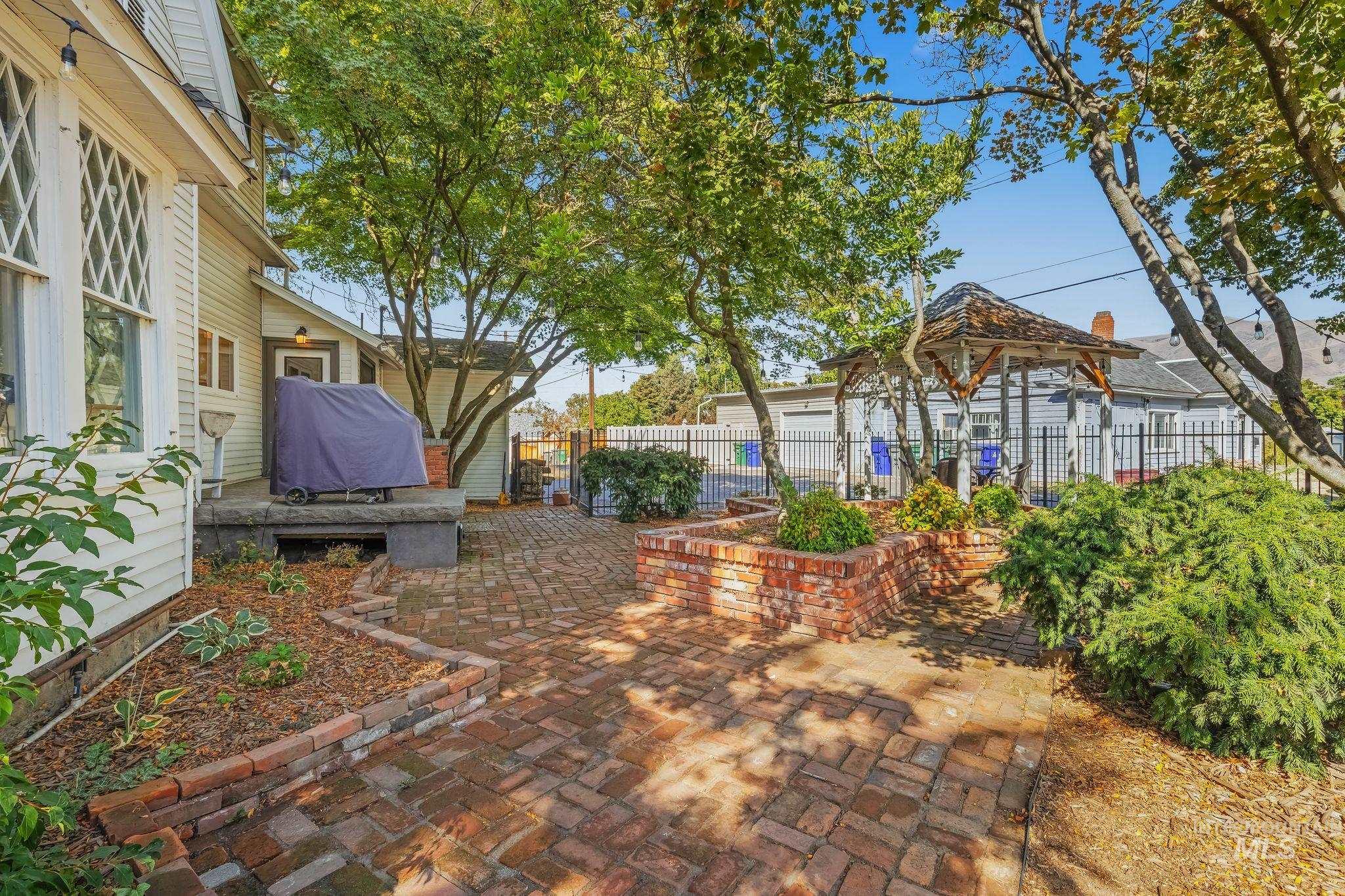 320 4th Street Property Photo 39
