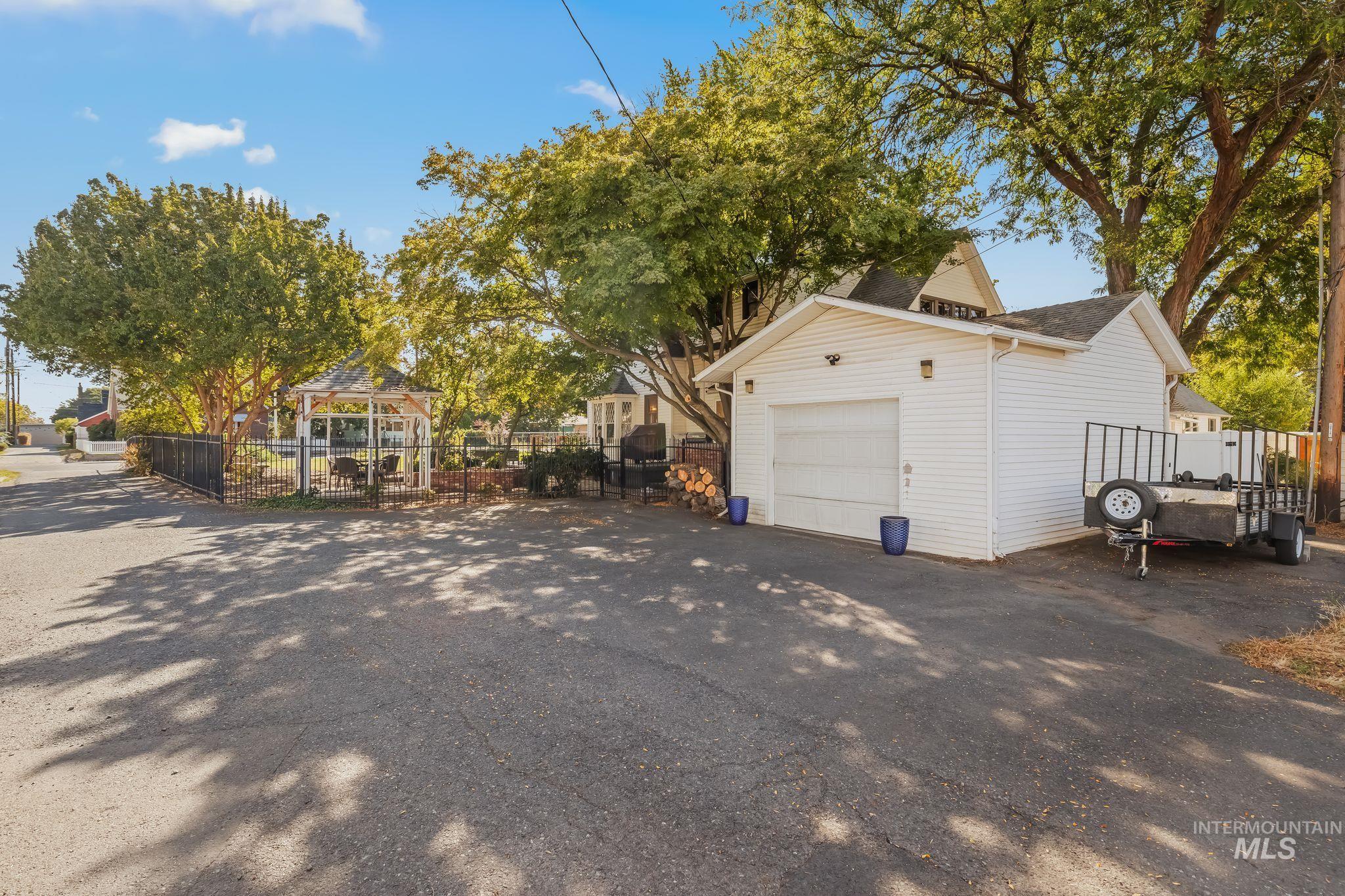320 4th Street Property Photo 41