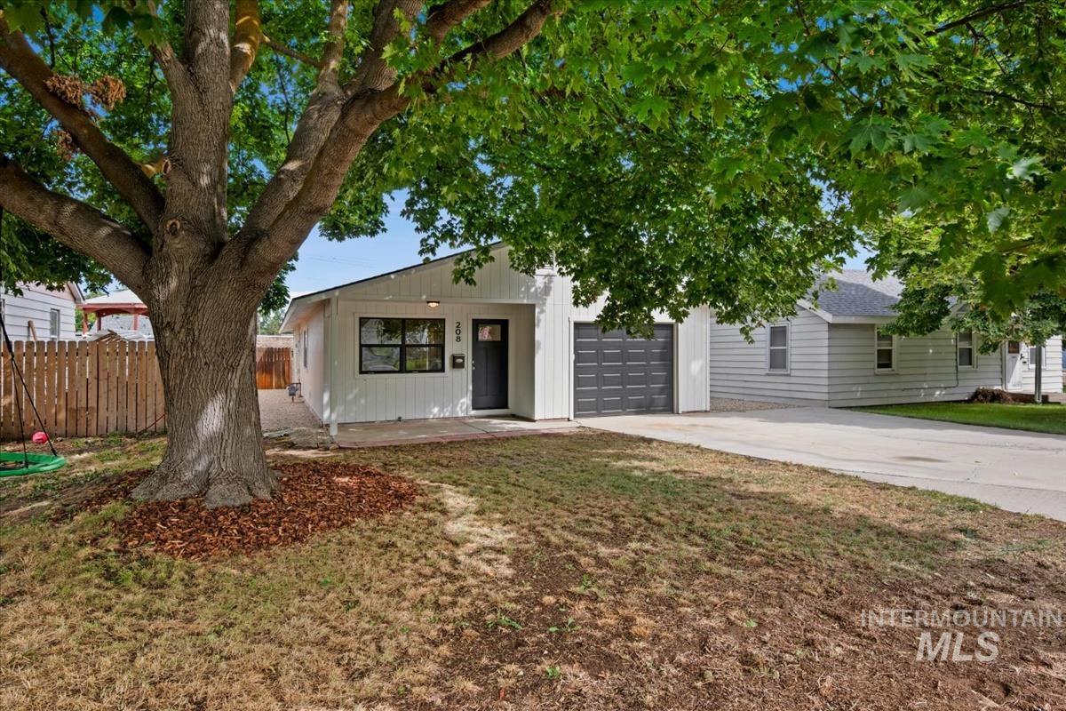 208 Young Ave. Property Photo 1