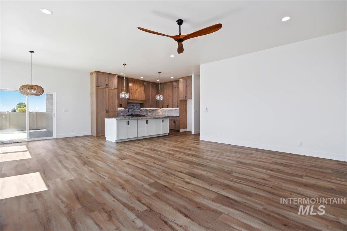 563 Moonstone Rd Property Photo 6