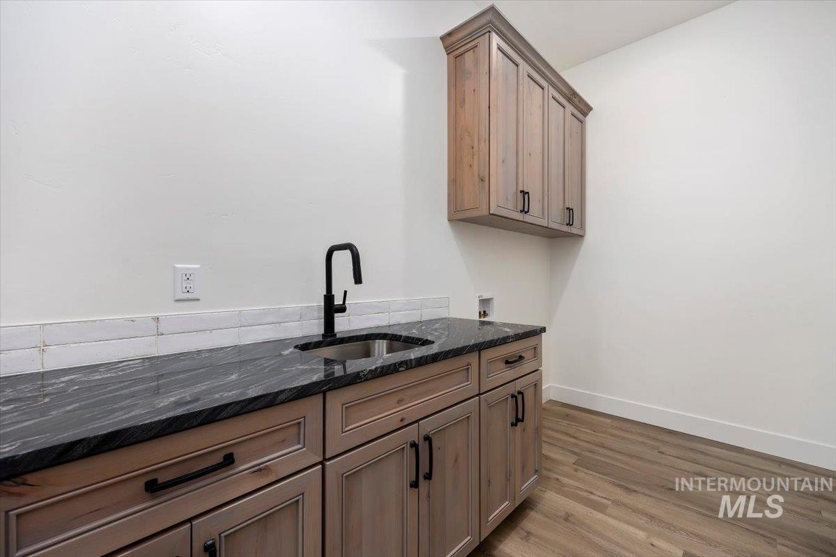 563 Moonstone Rd Property Photo 32
