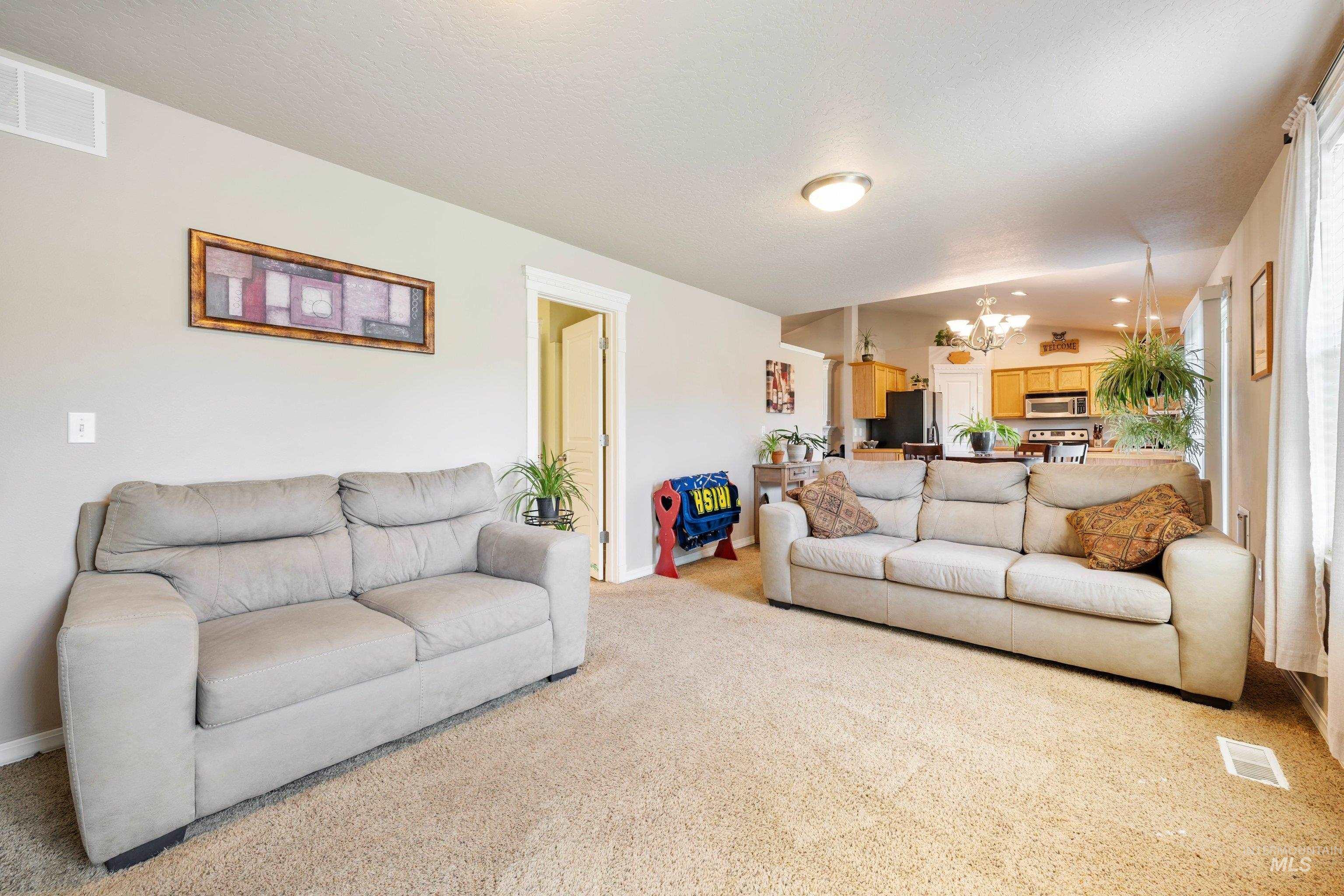 301 N Summerwind Dr Property Photo 21