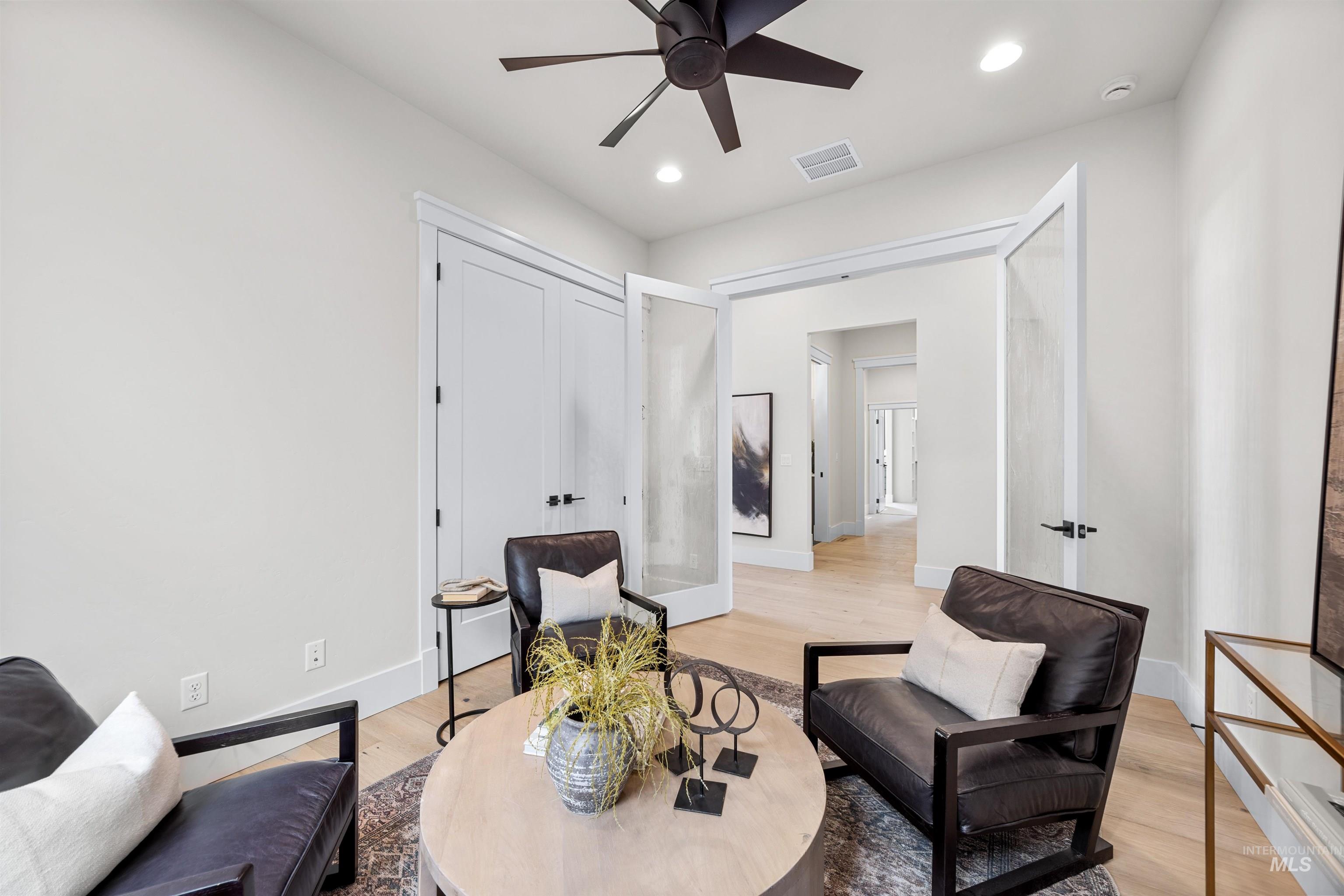 5940 S Pinpoint Way Property Photo 10