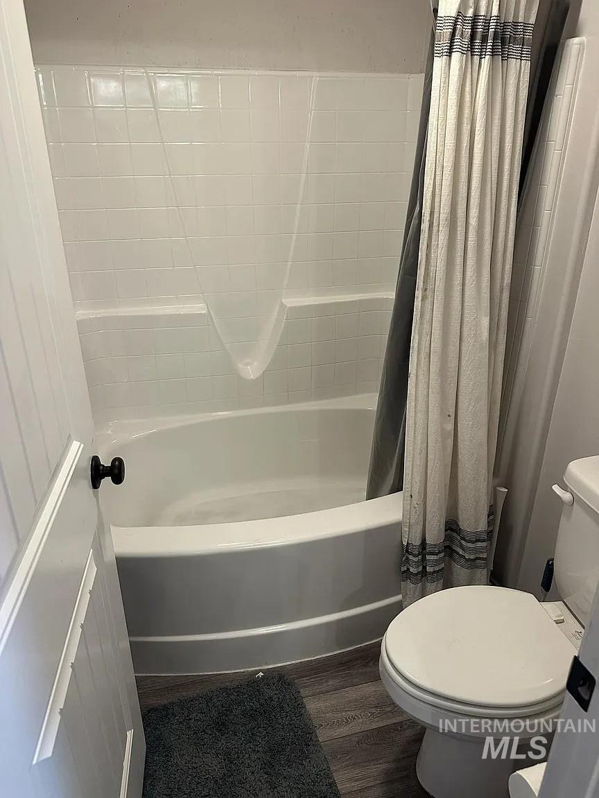 907 Date Property Photo 7
