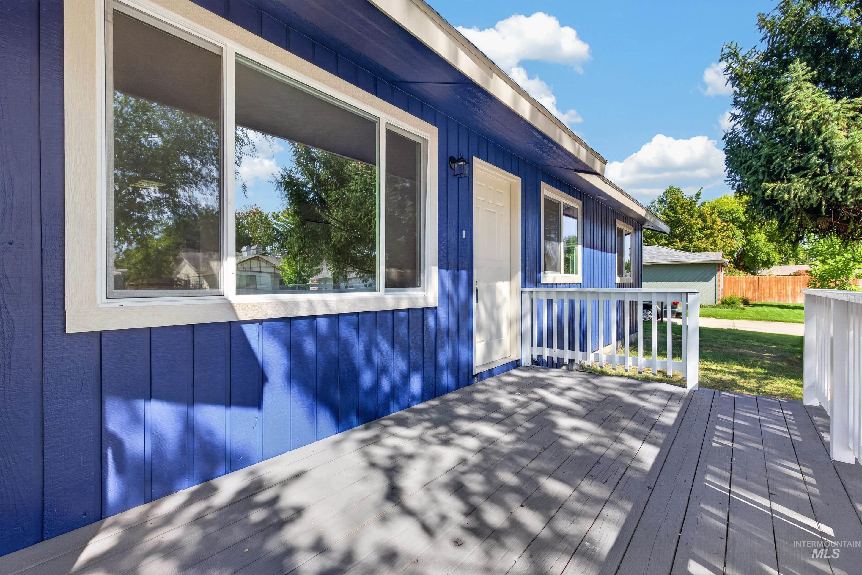 11856 W Race St Property Photo 7