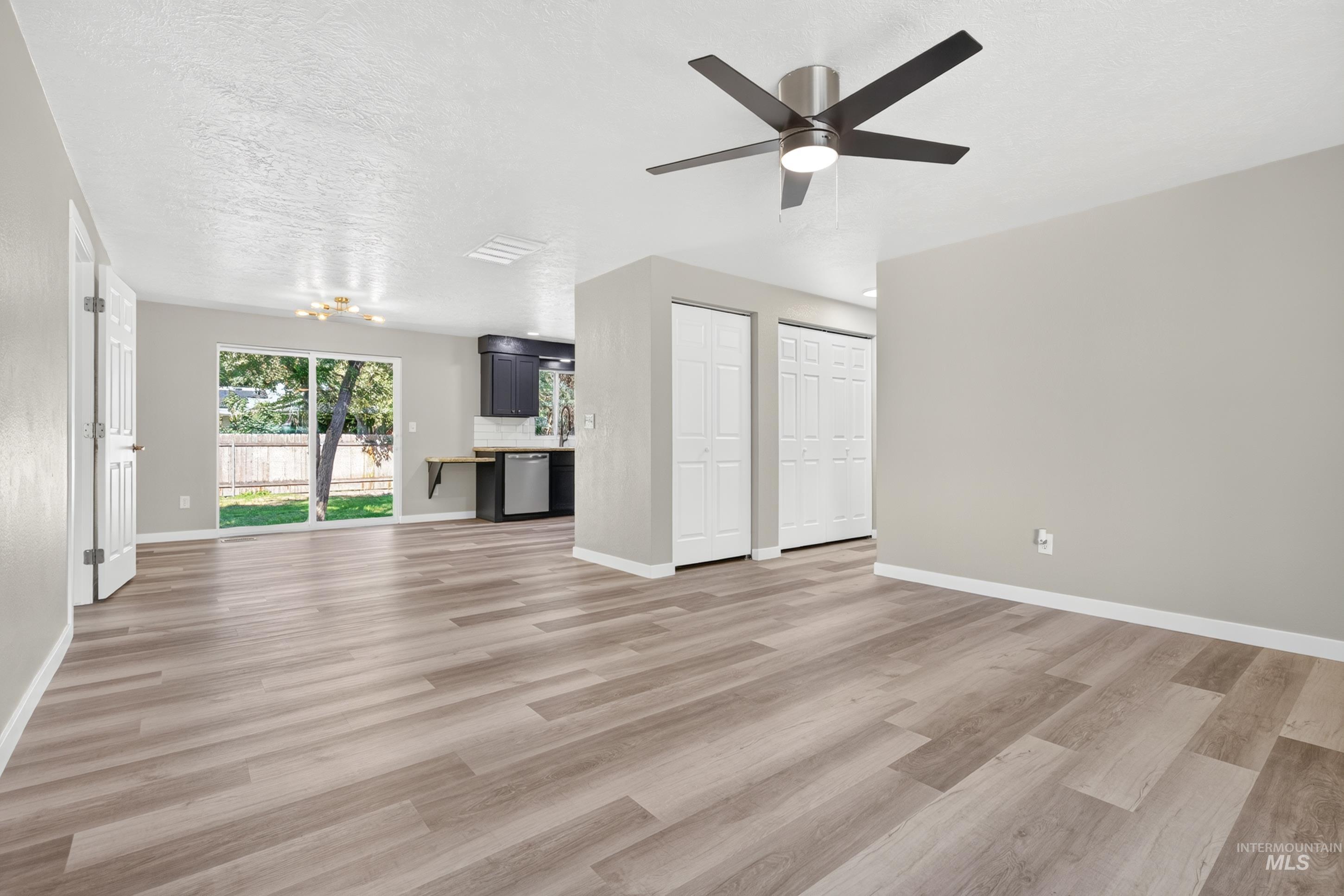 11856 W Race St Property Photo 11