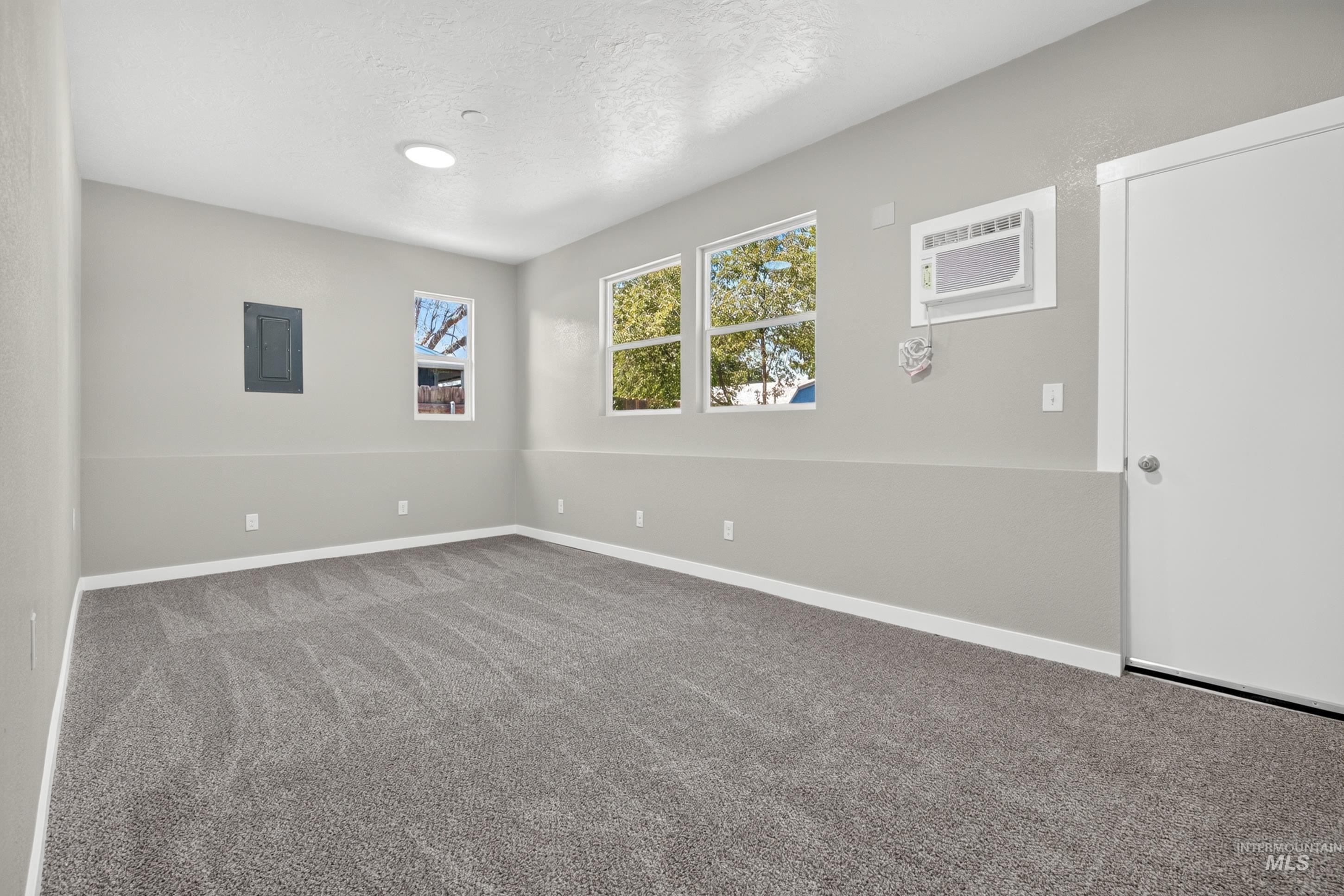 11856 W Race St Property Photo 18