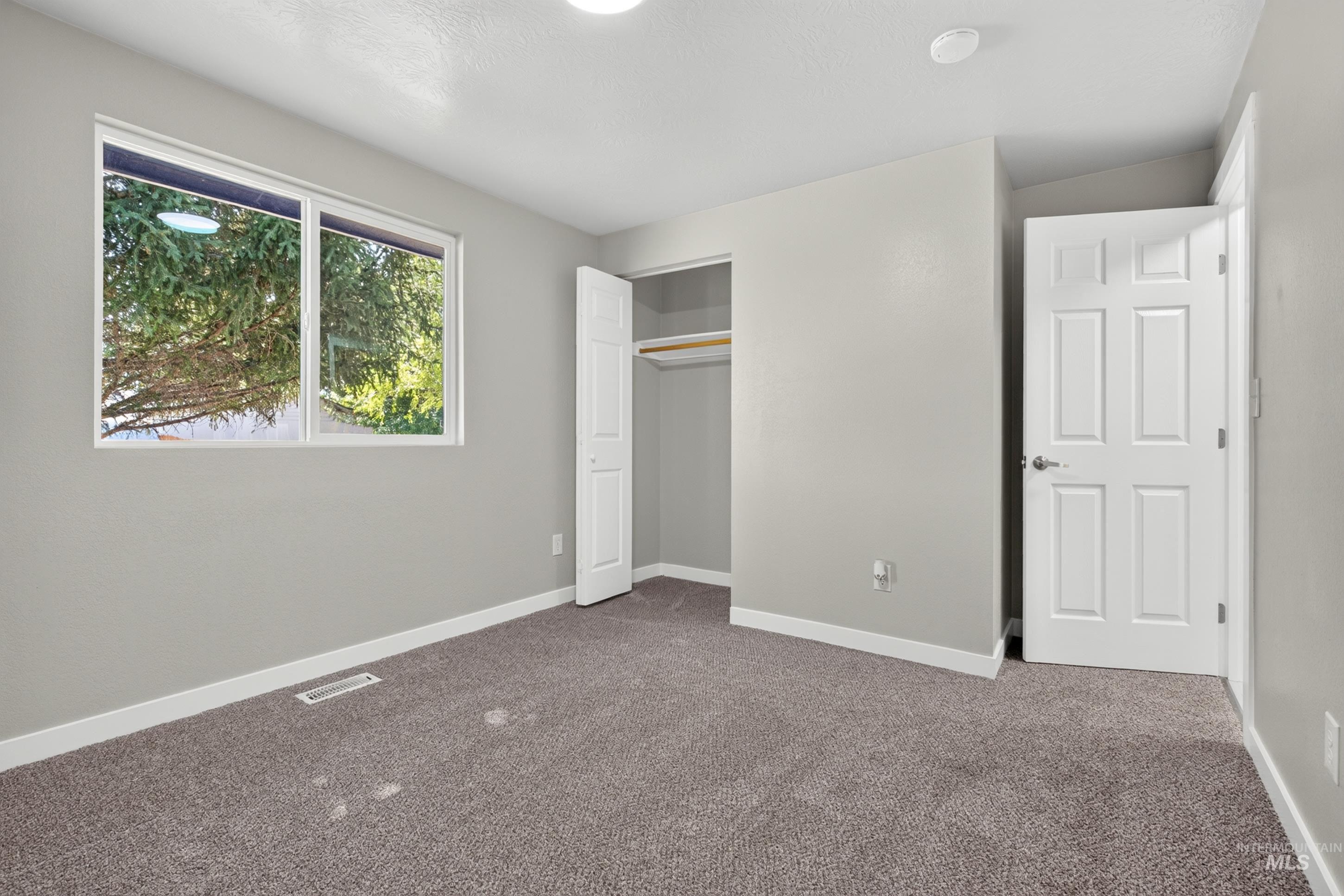 11856 W Race St Property Photo 25