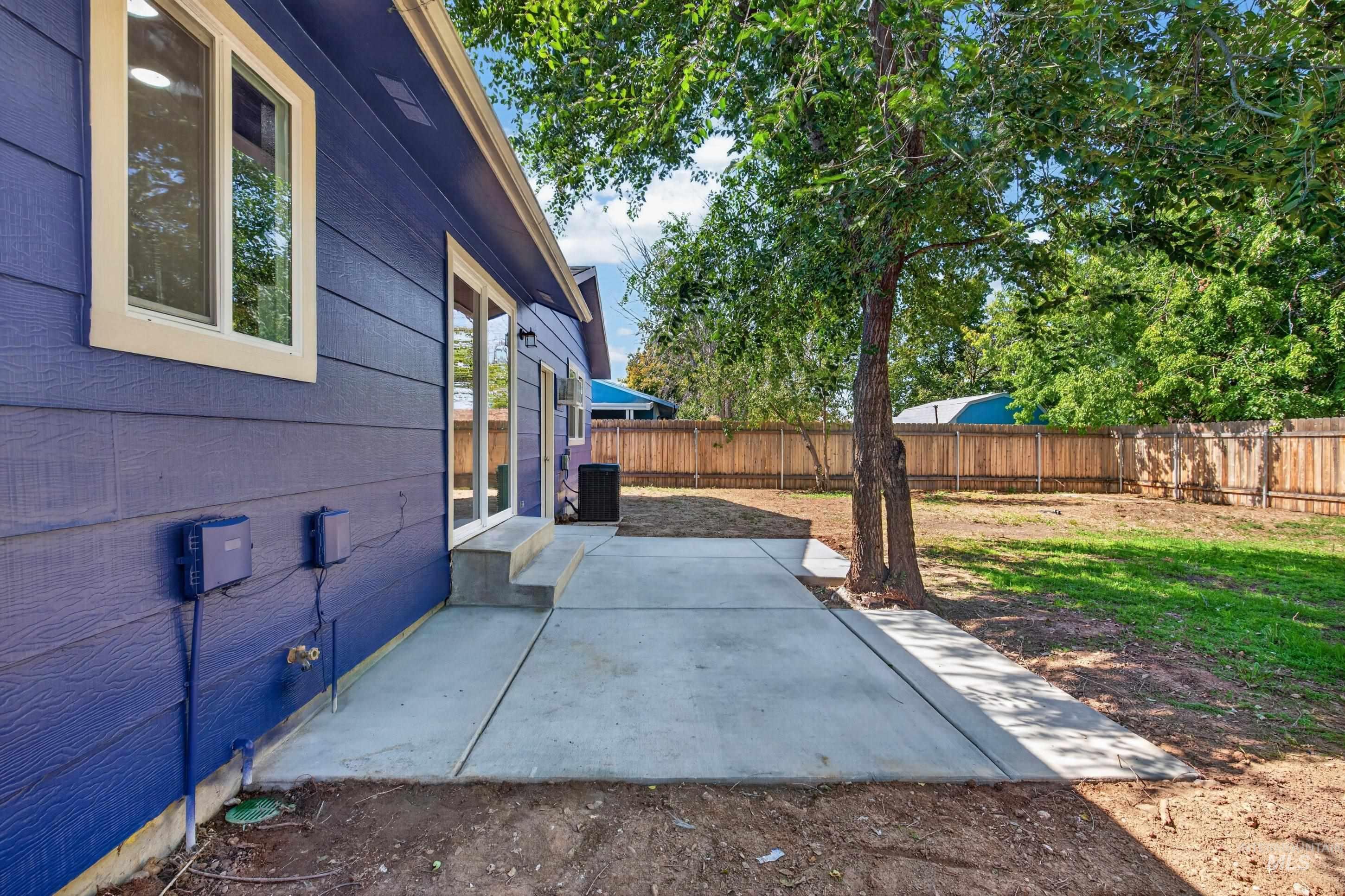 11856 W Race St Property Photo 34
