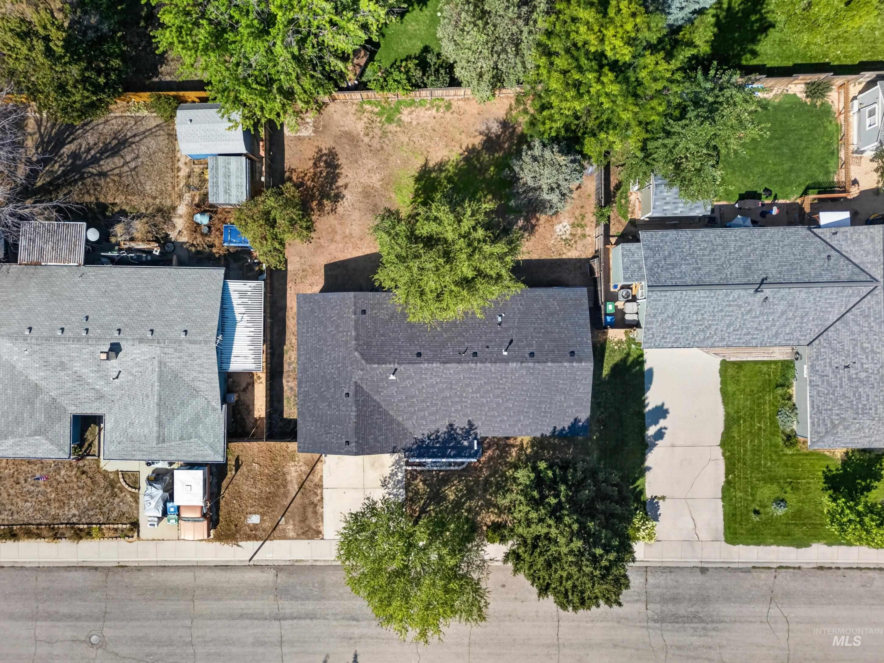 11856 W Race St Property Photo 39