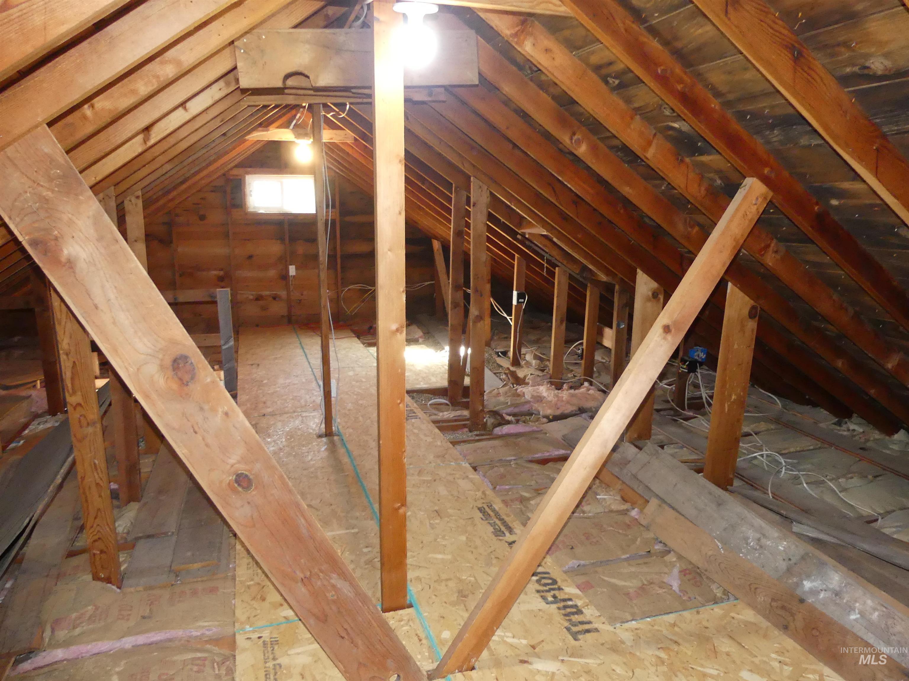 321 Spaulding Ave Property Photo 25
