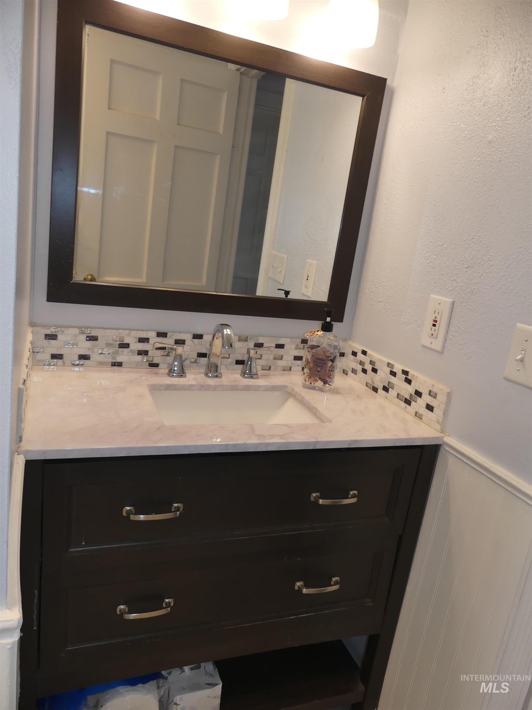 321 Spaulding Ave Property Photo 26