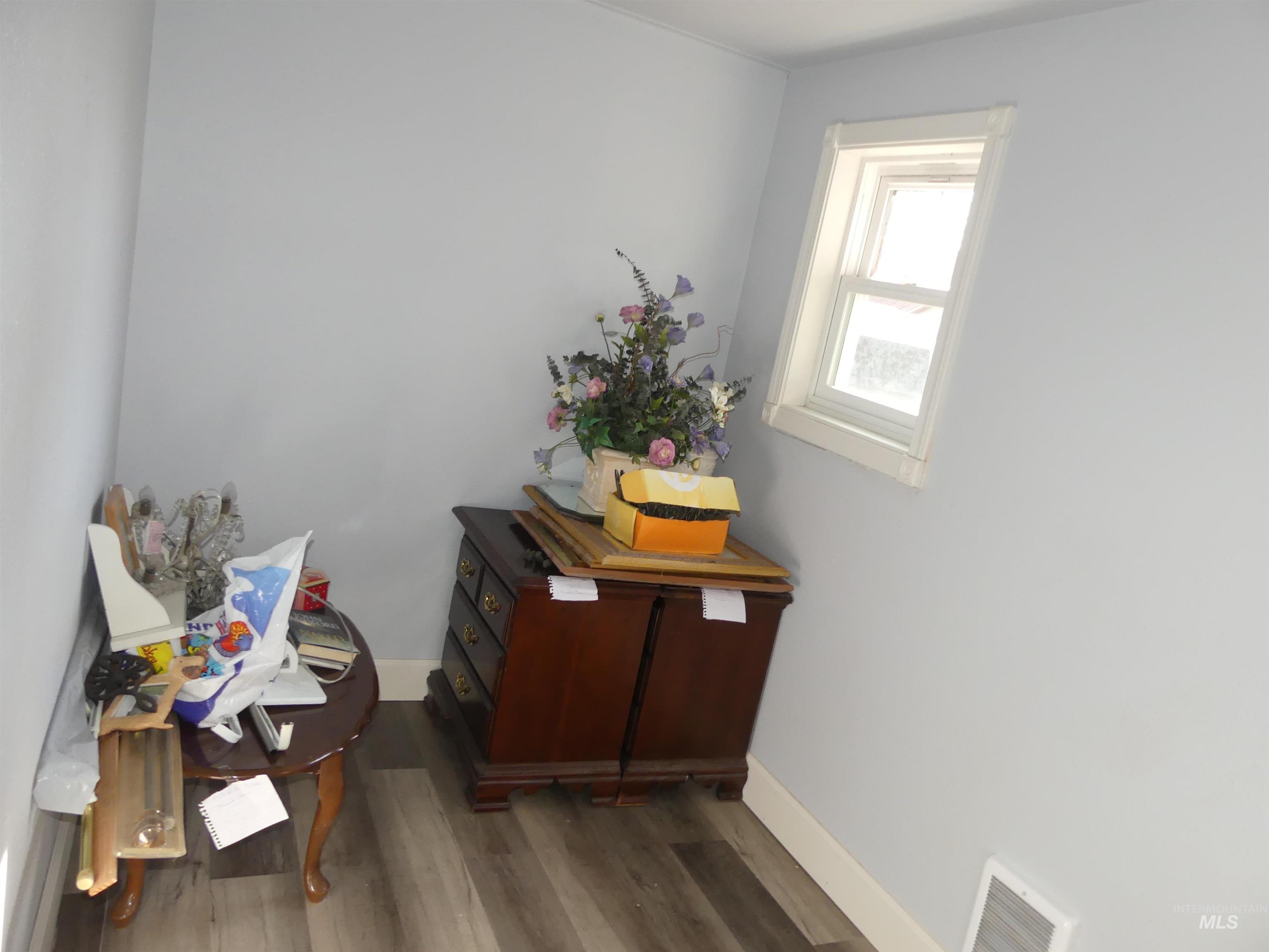 321 Spaulding Ave Property Photo 32