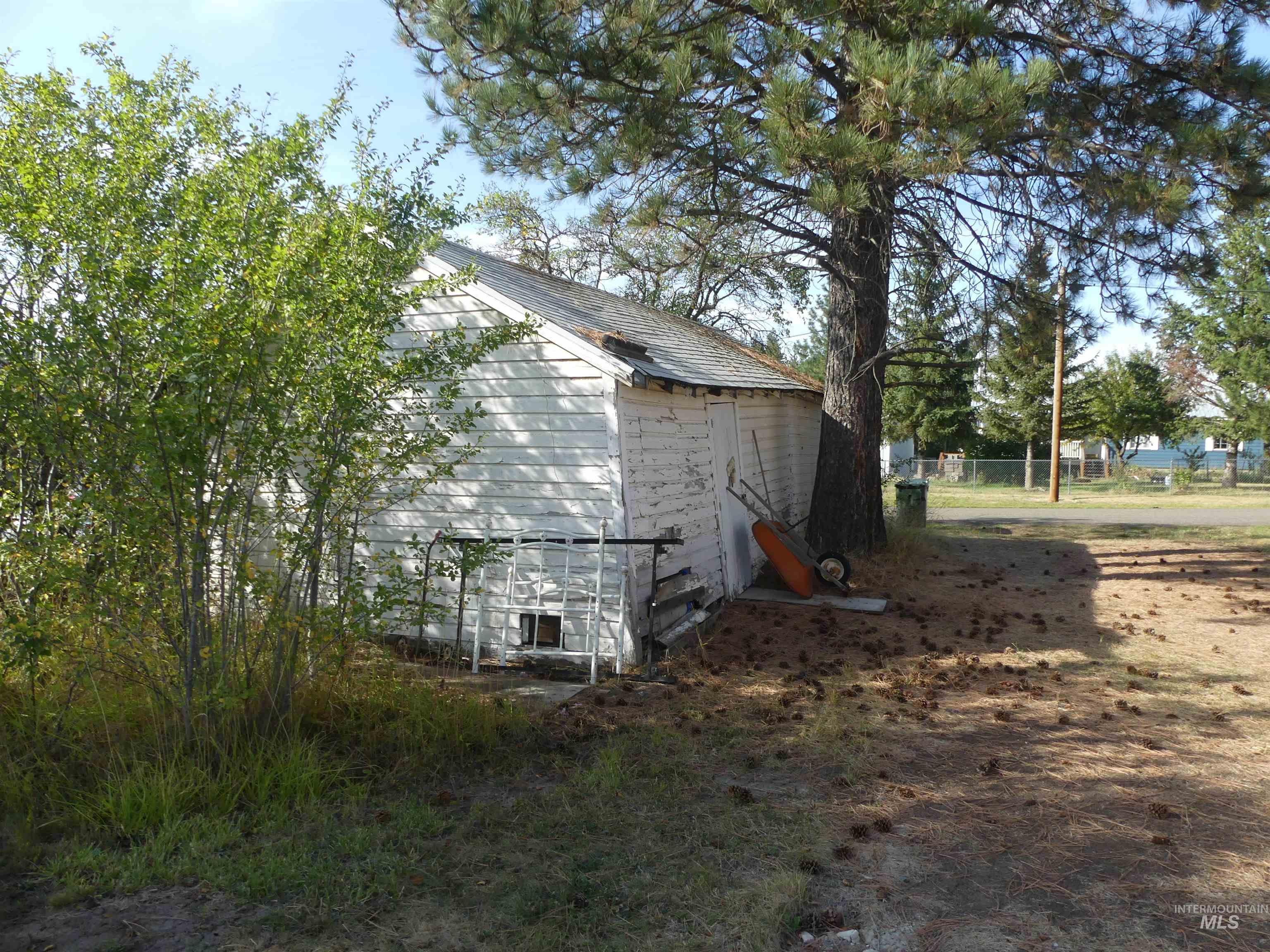 321 Spaulding Ave Property Photo 42