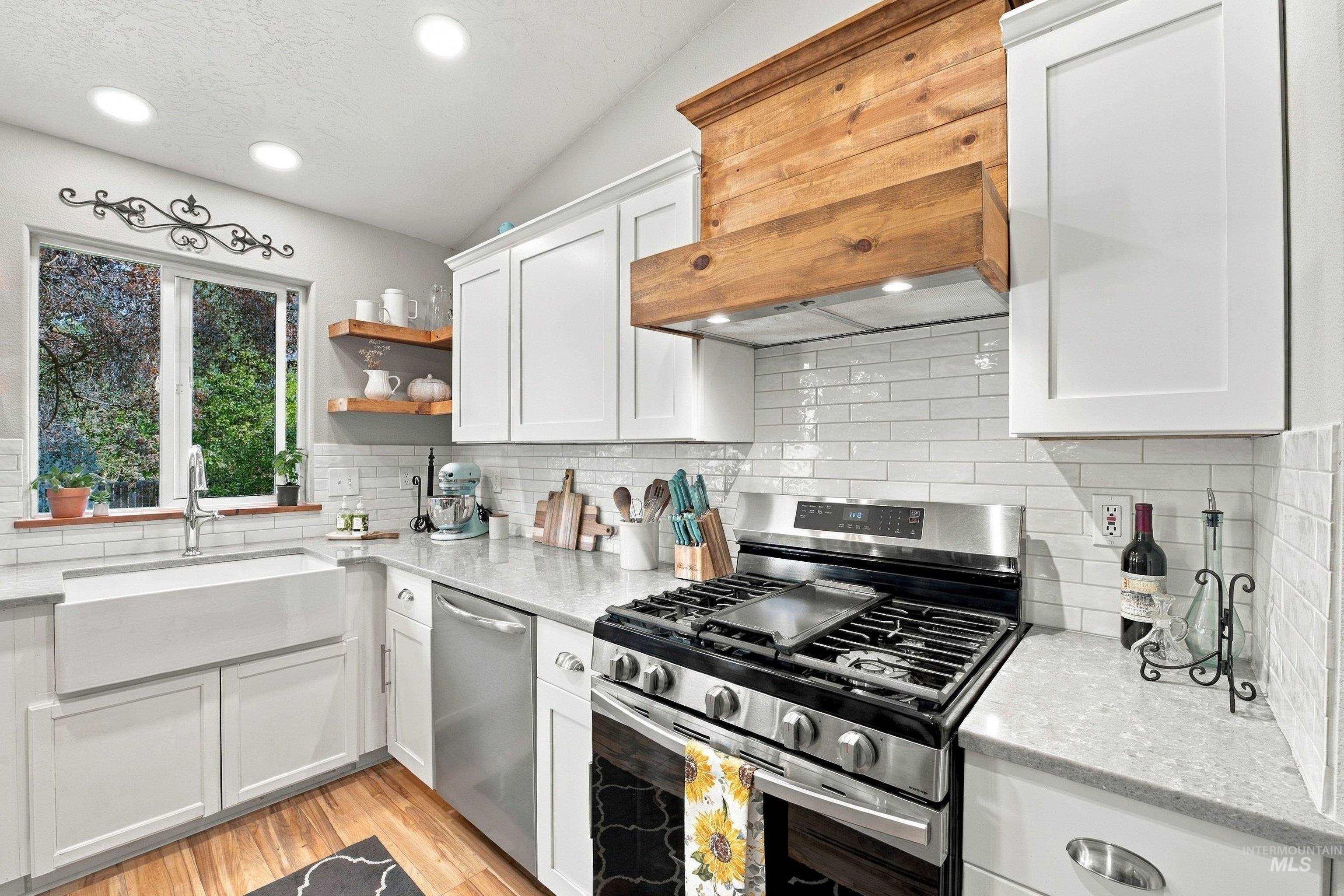 1226 New York St Property Photo 7