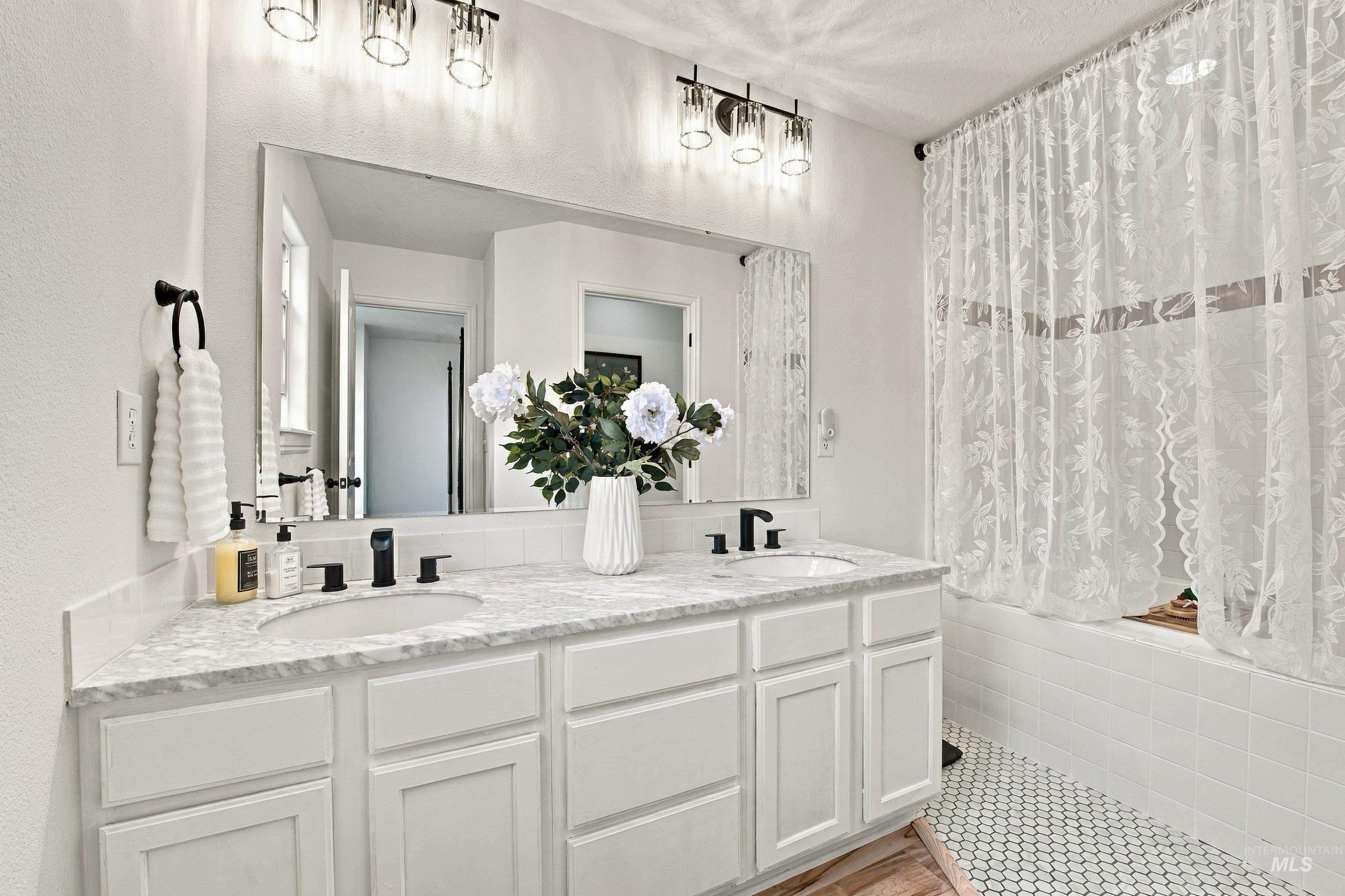 1226 New York St Property Photo 23