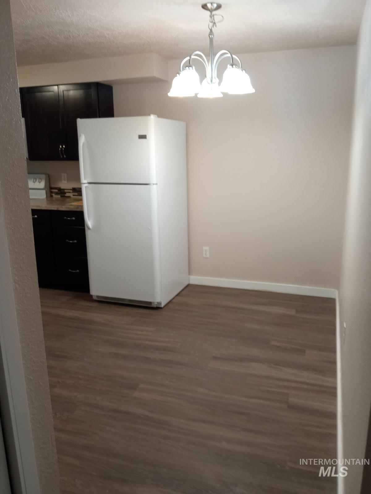 2323 Hillcrest Property Photo 10