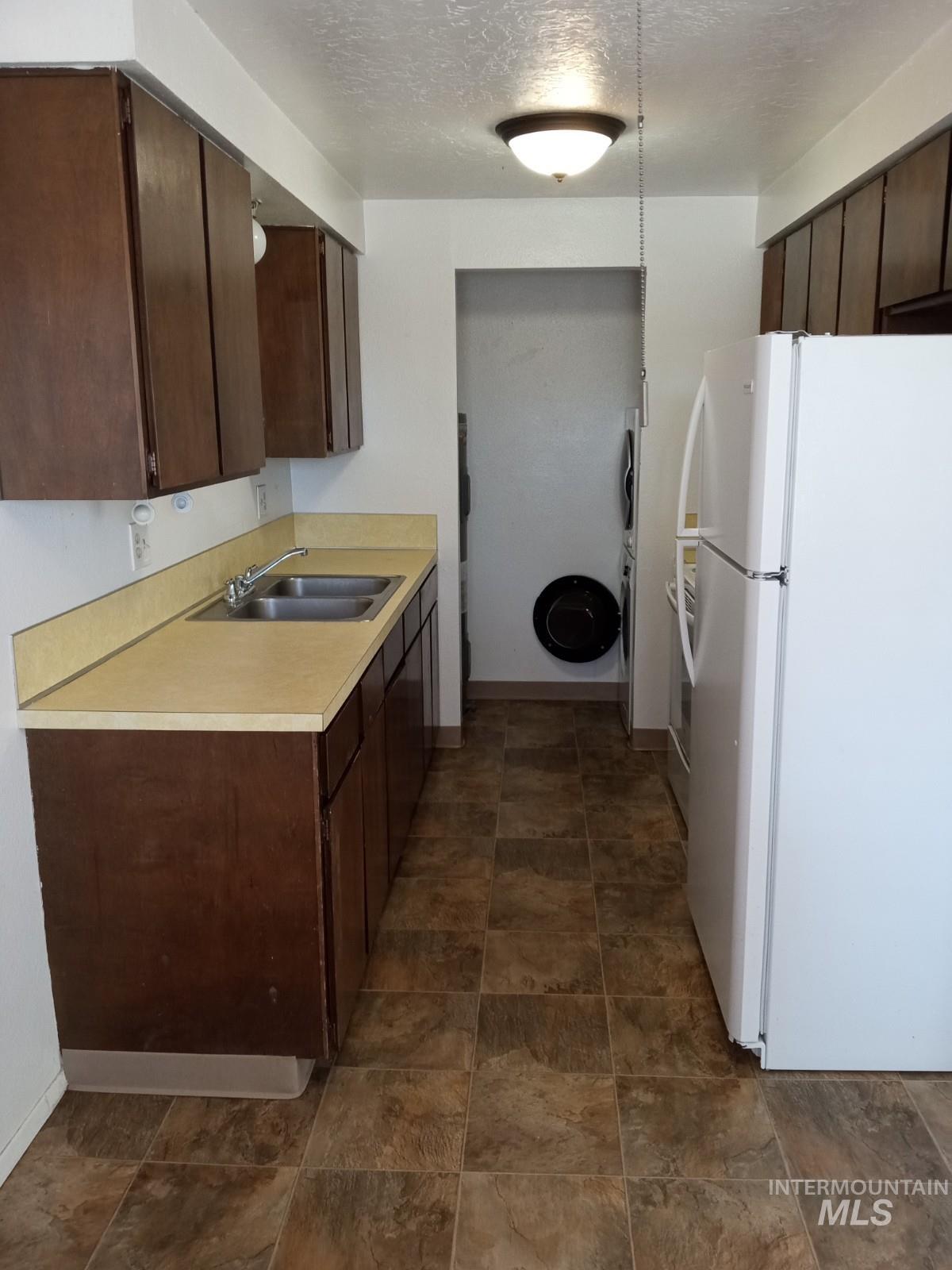 2323 Hillcrest Property Photo 12