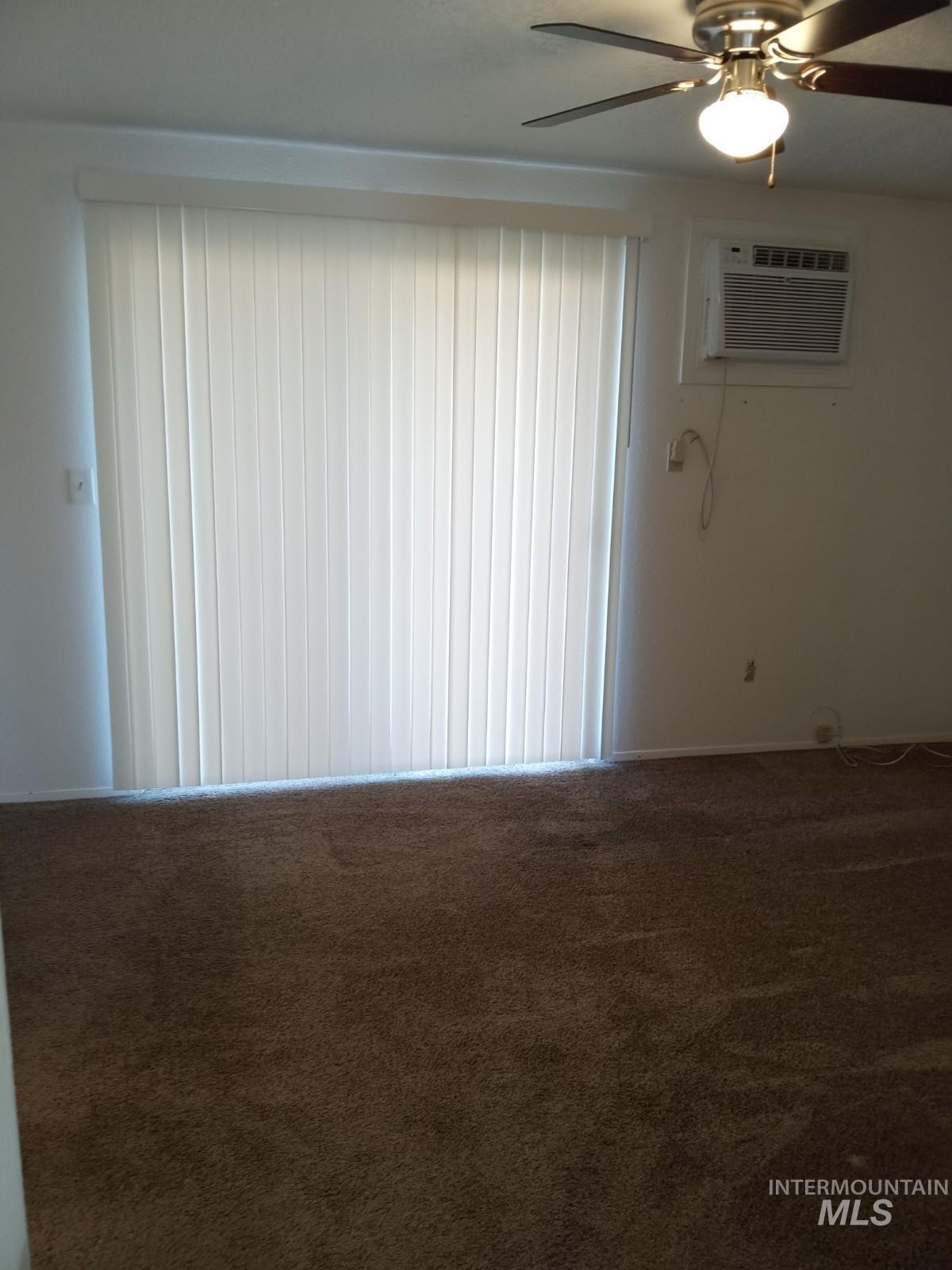 2323 Hillcrest Property Photo 13