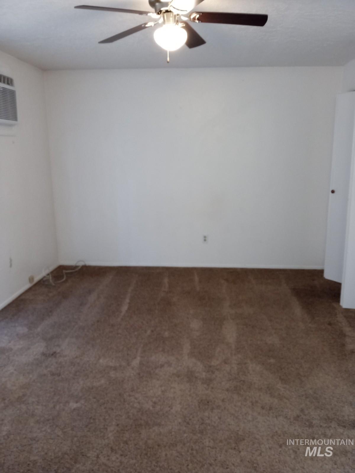 2323 Hillcrest Property Photo 14
