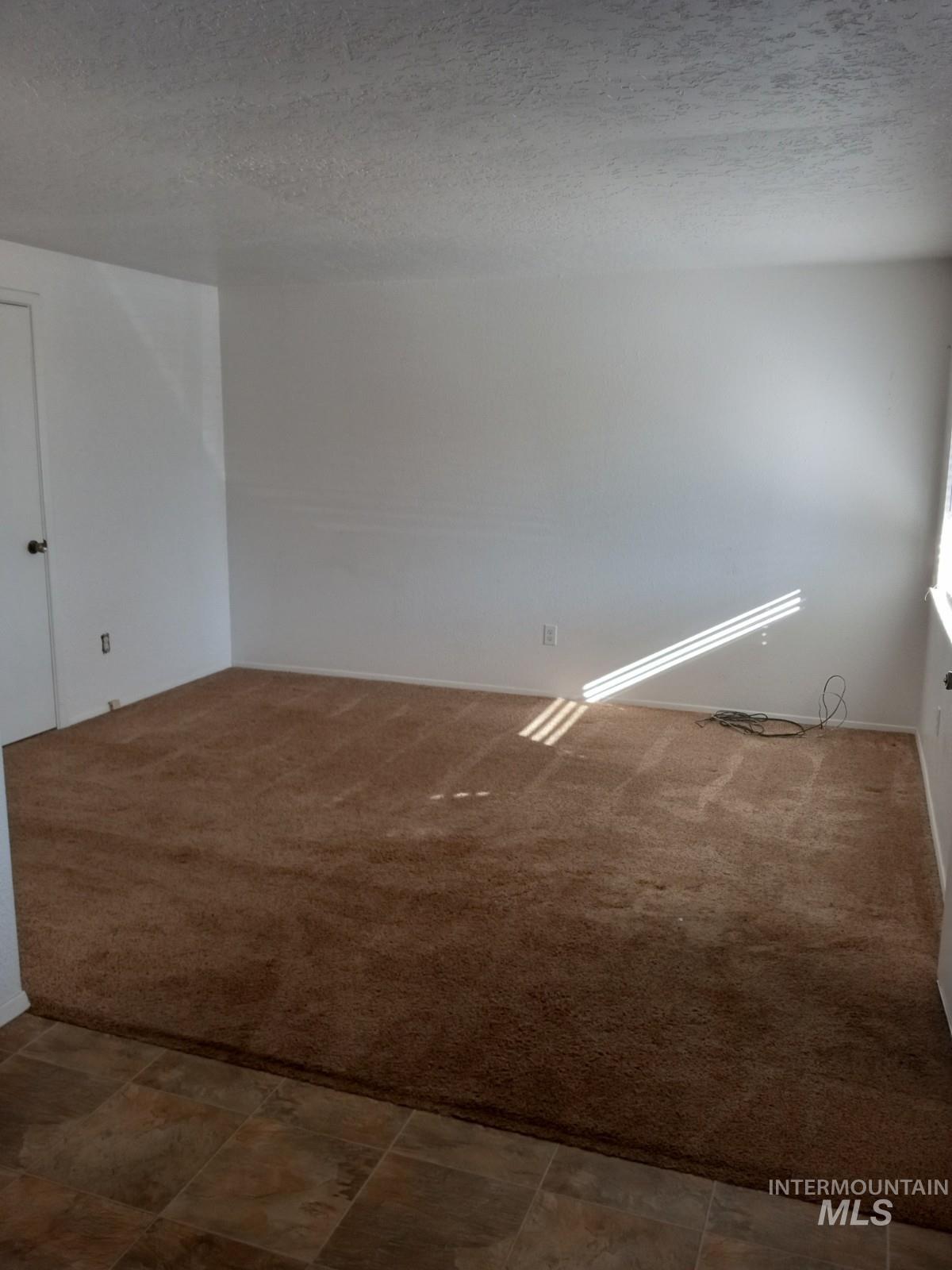 2323 Hillcrest Property Photo 18