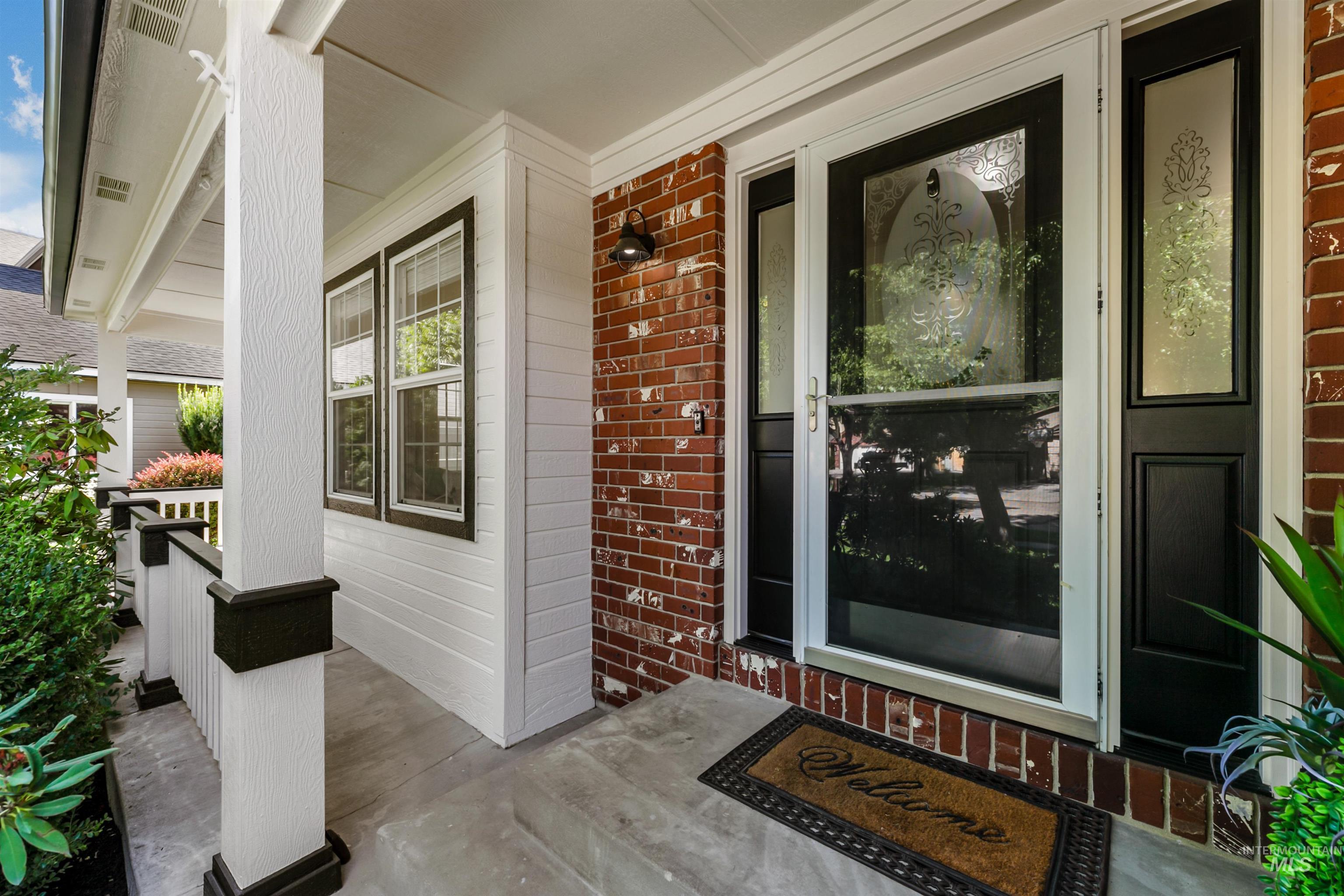 13233 W Buttercup Property Photo 6
