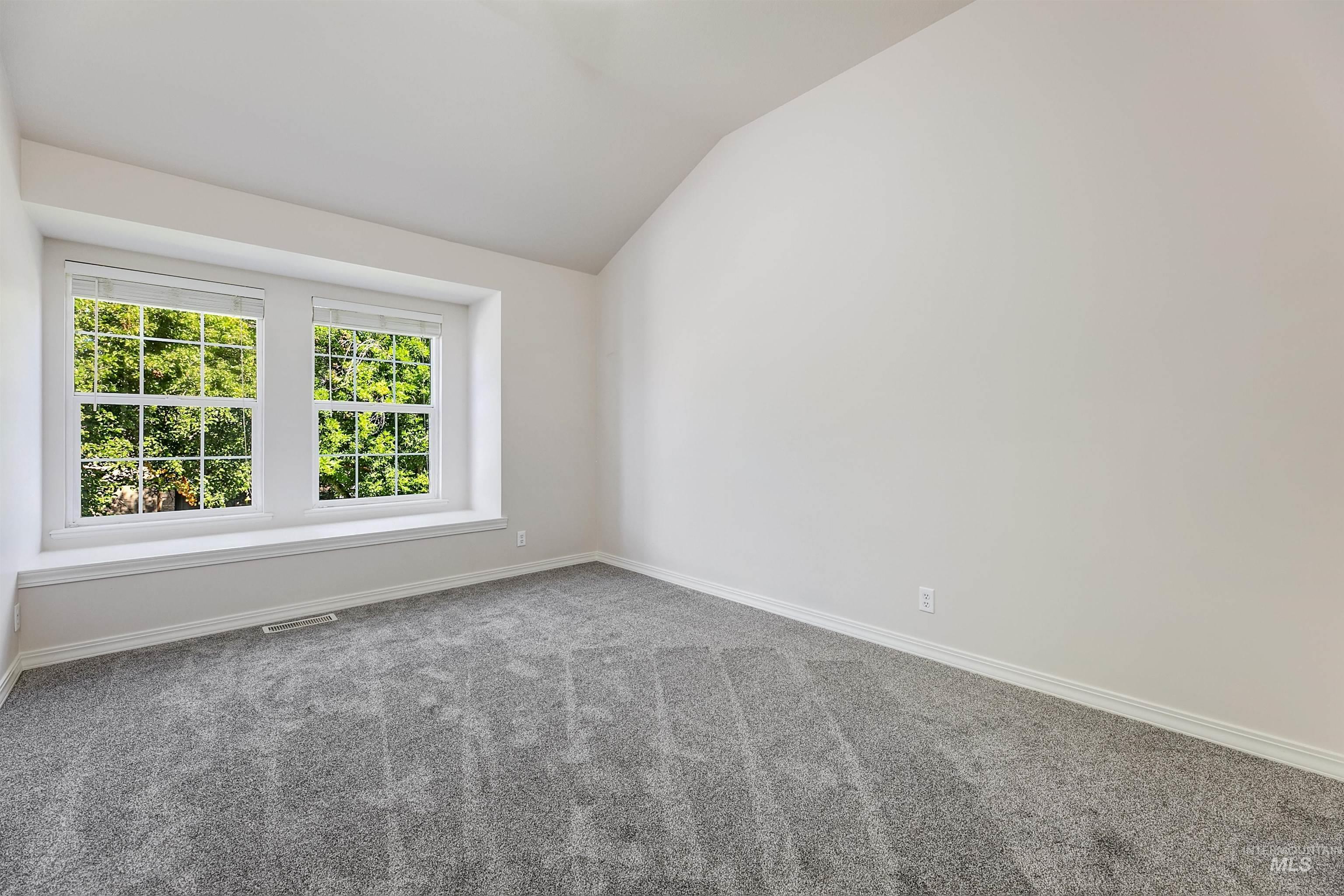 13233 W Buttercup Property Photo 31