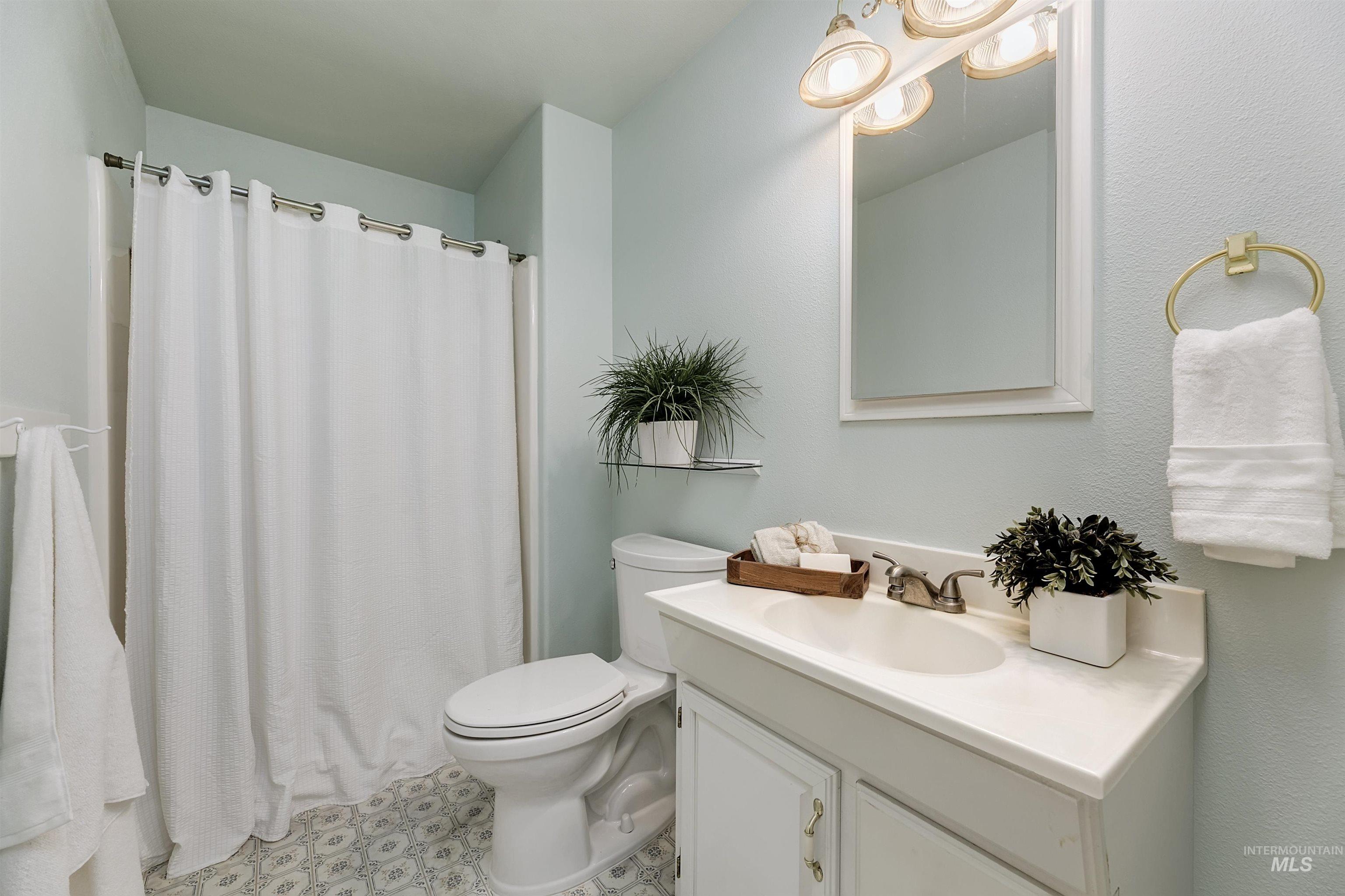 13233 W Buttercup Property Photo 37