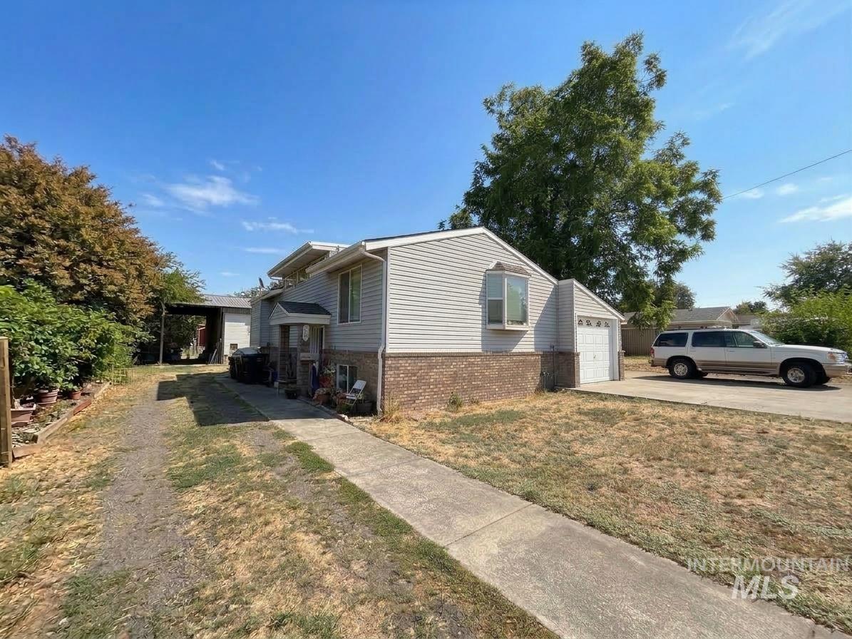1301 11th St. Property Photo 1