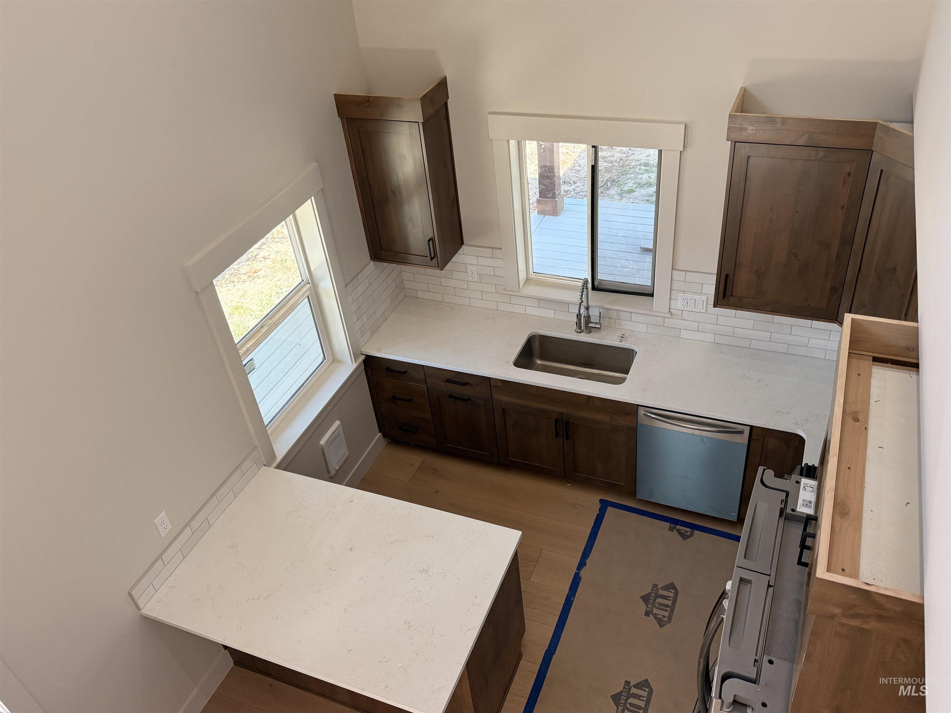 12976 Sandy Drive Property Photo 11