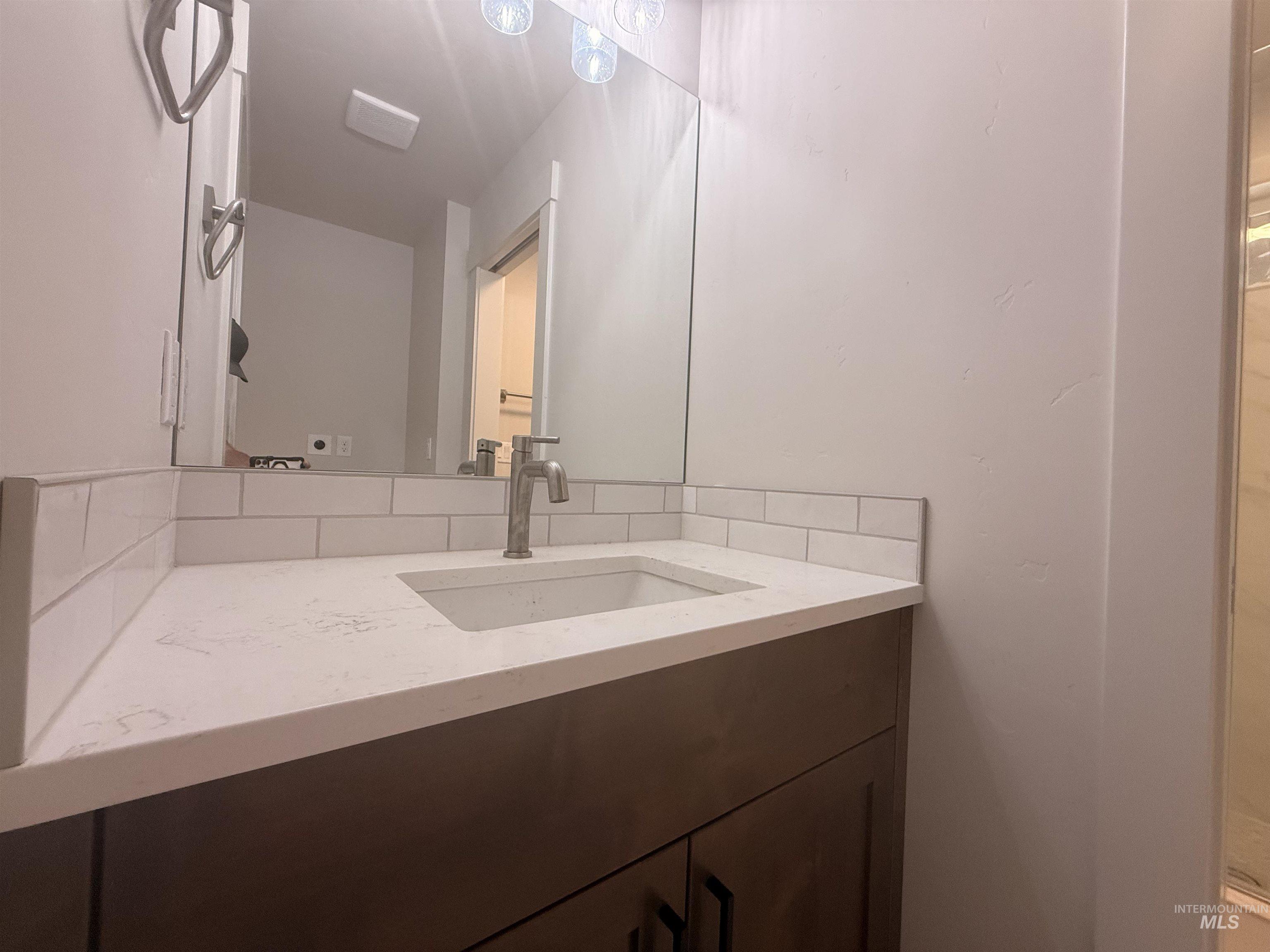 12976 Sandy Drive Property Photo 34