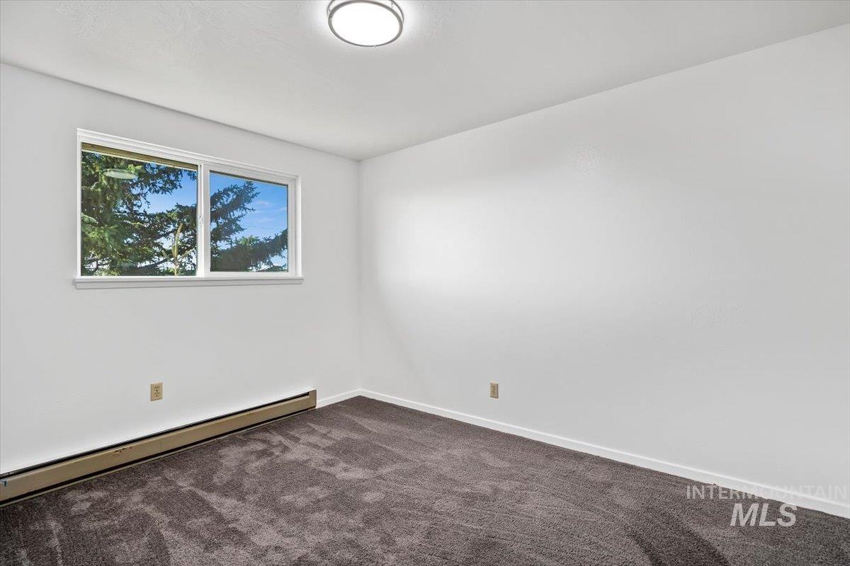 3085 Dickson Ave Property Photo 15