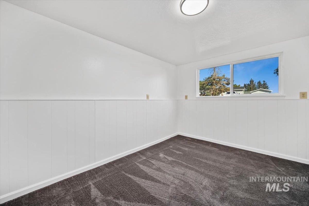 3085 Dickson Ave Property Photo 18
