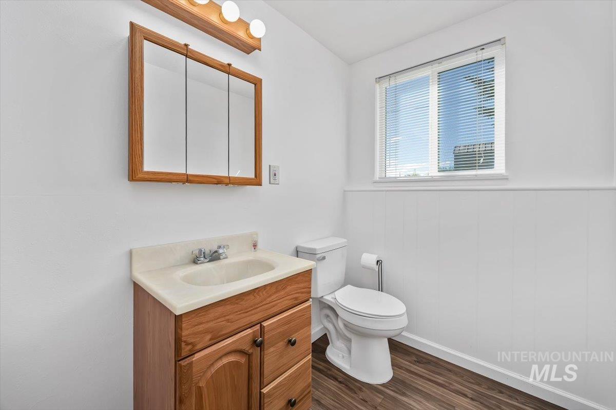 3085 Dickson Ave Property Photo 20
