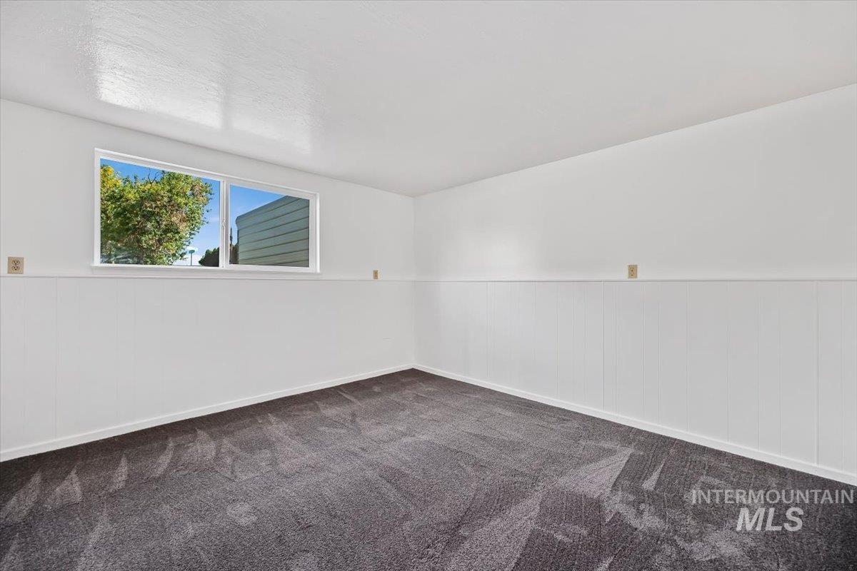 3085 Dickson Ave Property Photo 22