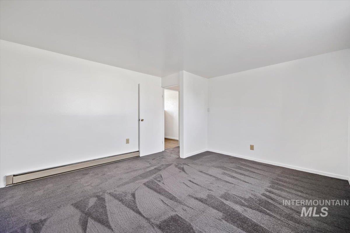 3085 Dickson Ave Property Photo 23