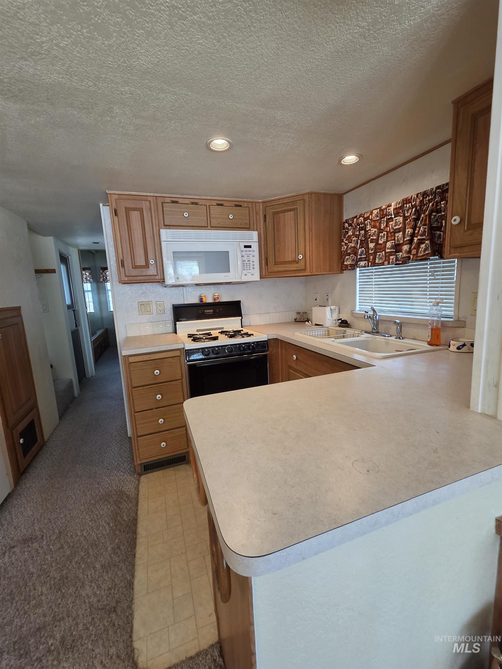 514 D28 Sawyer St Property Photo 13
