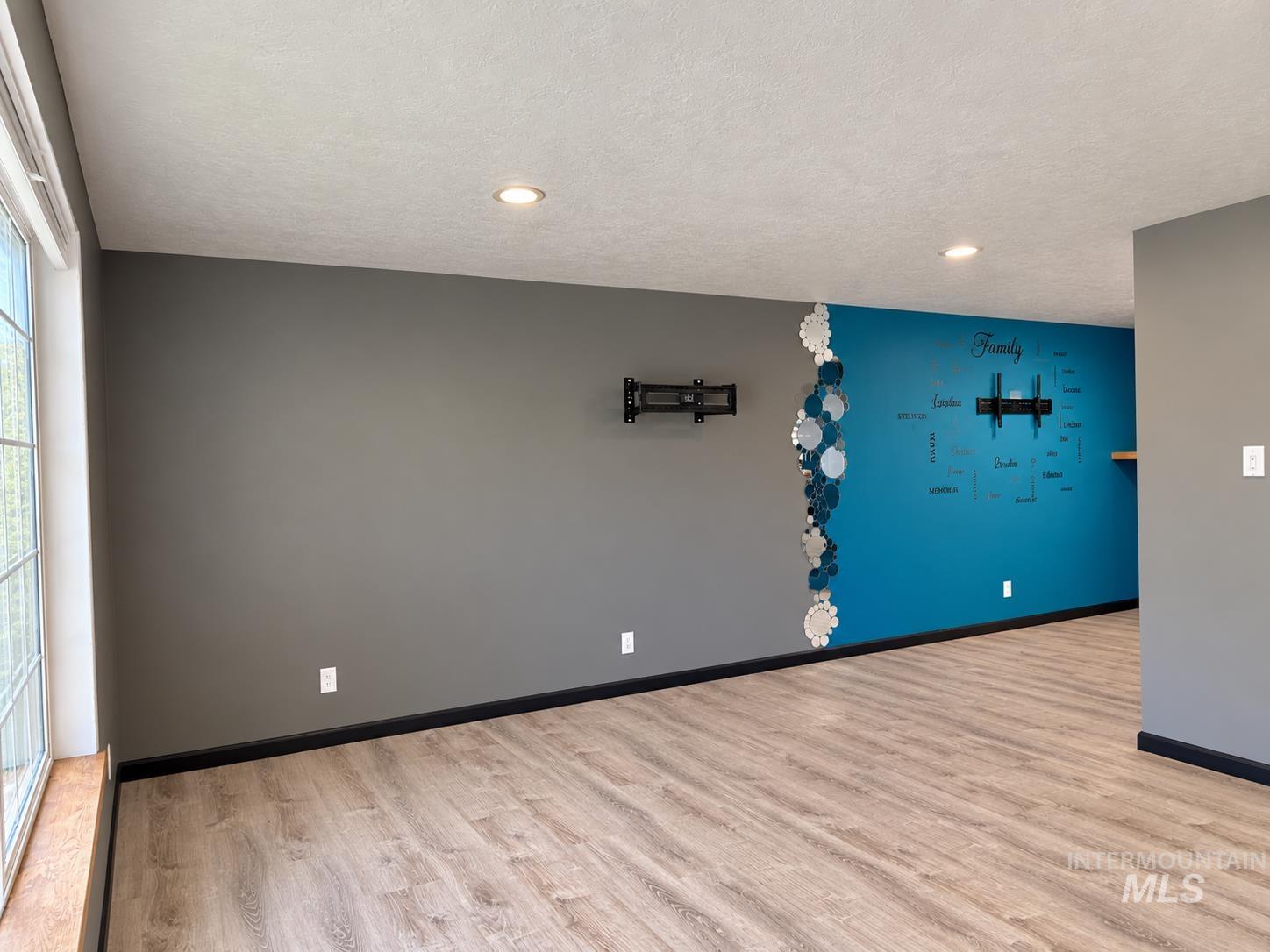 737 Academic Drive Property Photo 11