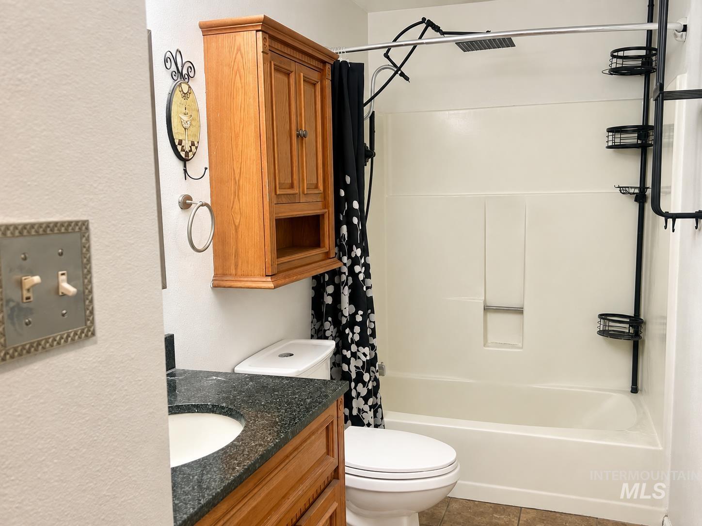 737 Academic Drive Property Photo 14
