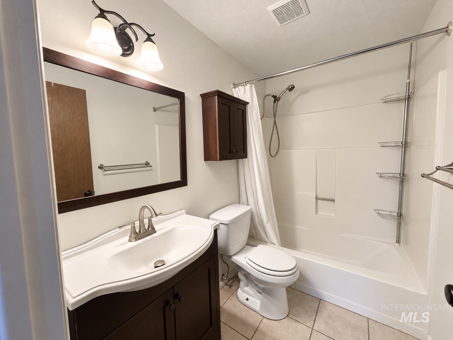 737 Academic Drive Property Photo 23