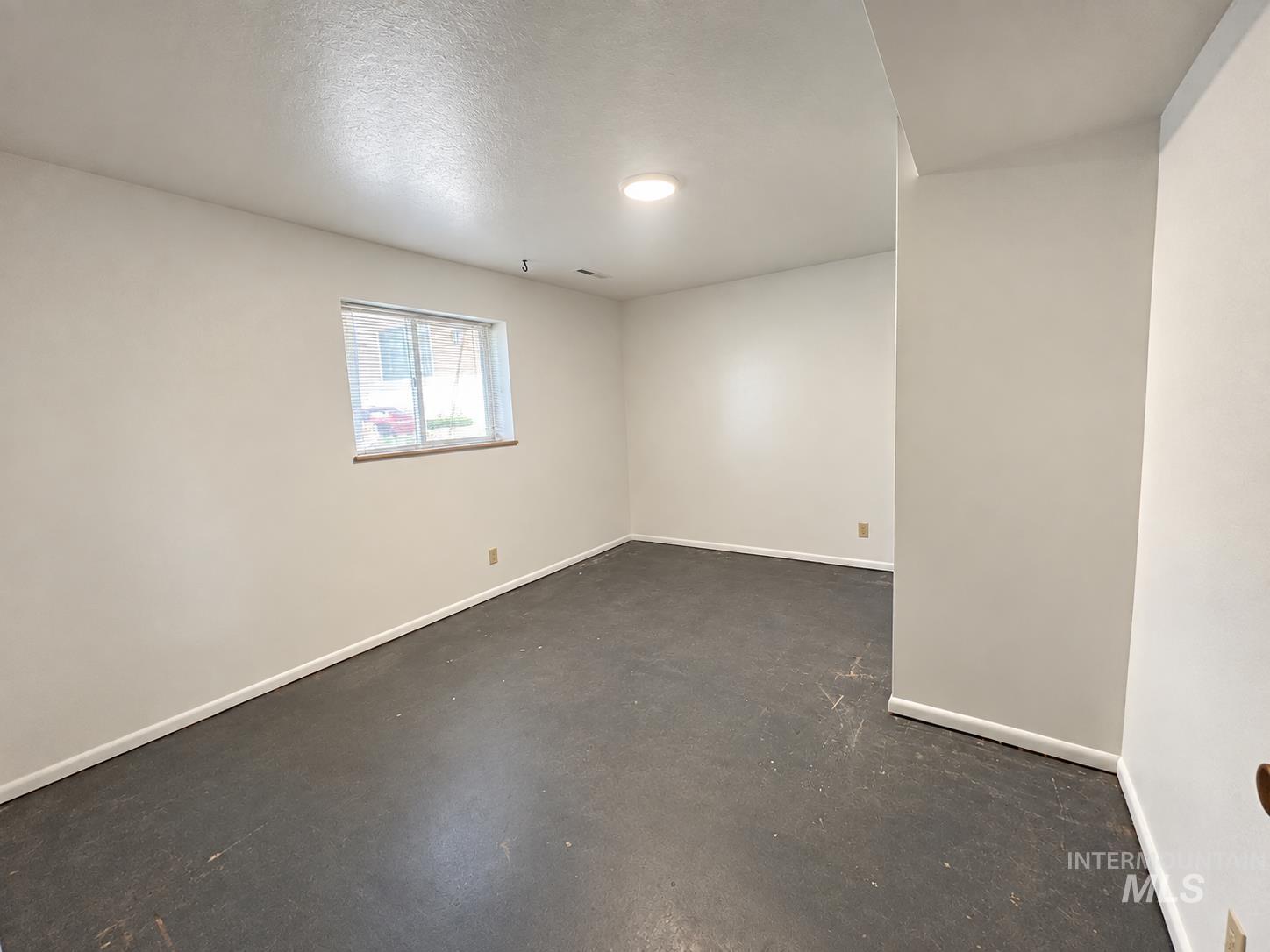 737 Academic Drive Property Photo 27