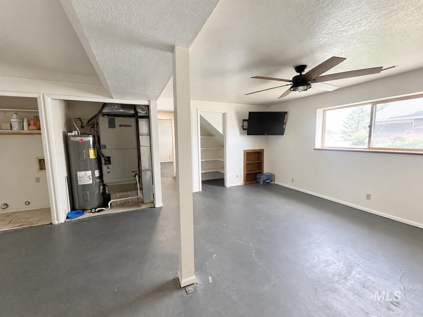 737 Academic Drive Property Photo 34