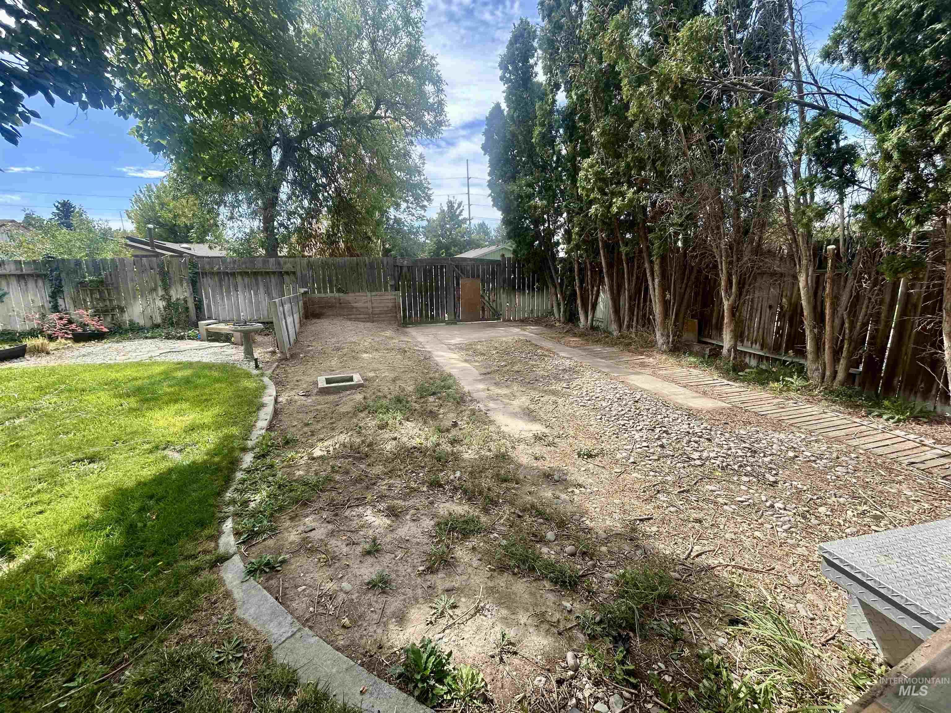 737 Academic Drive Property Photo 39