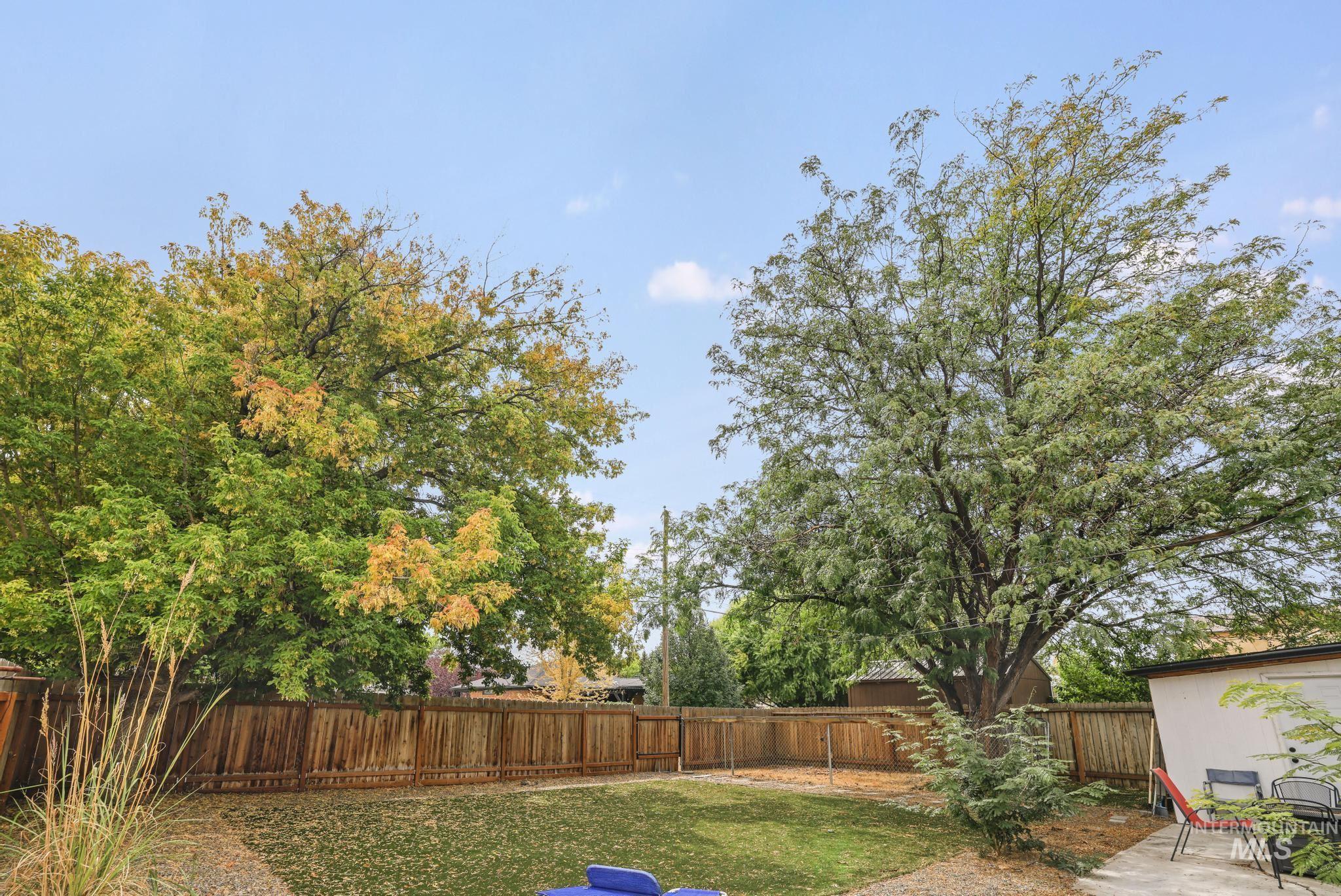 2016 E Addison Ave Property Photo 11