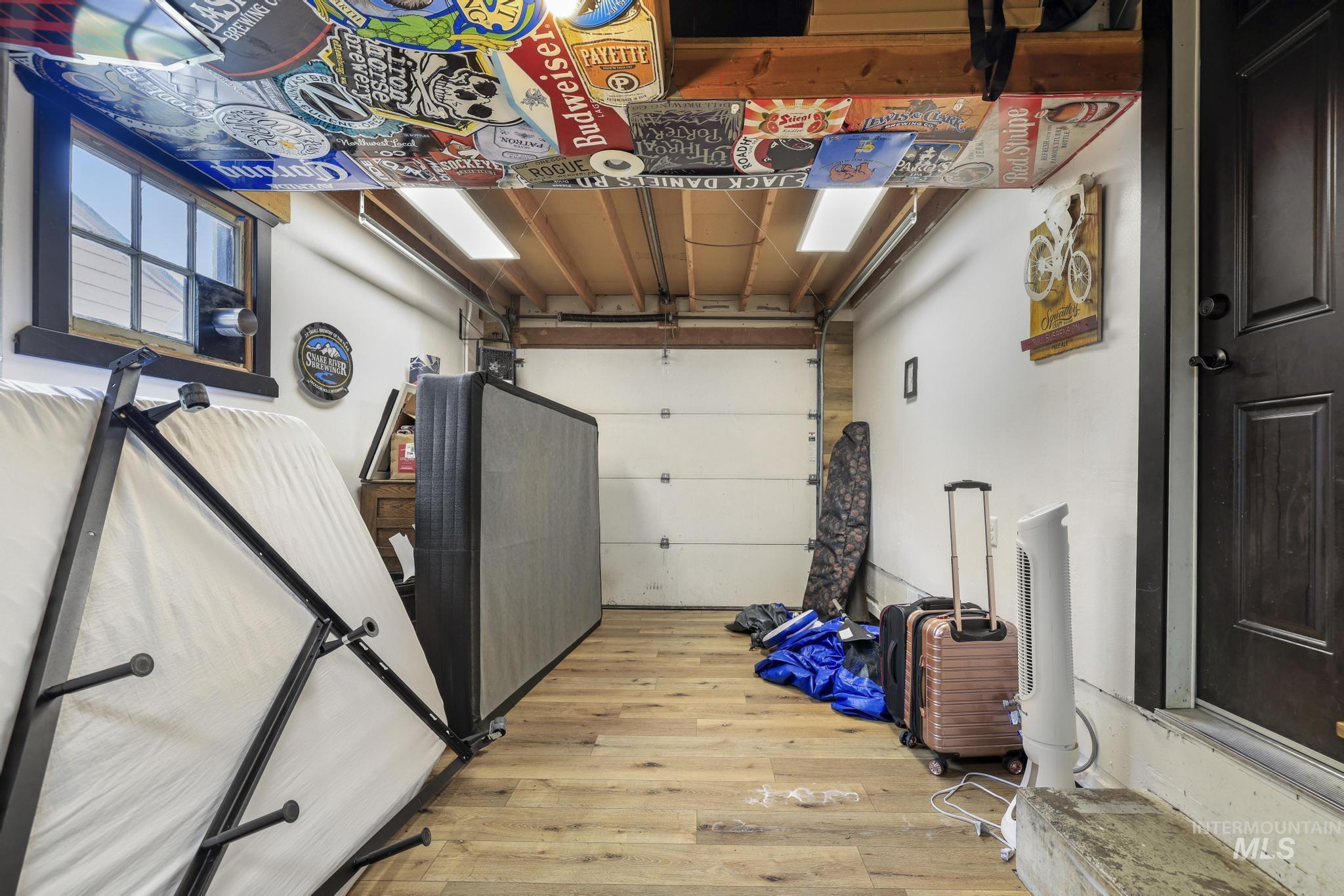 2016 E Addison Ave Property Photo 29