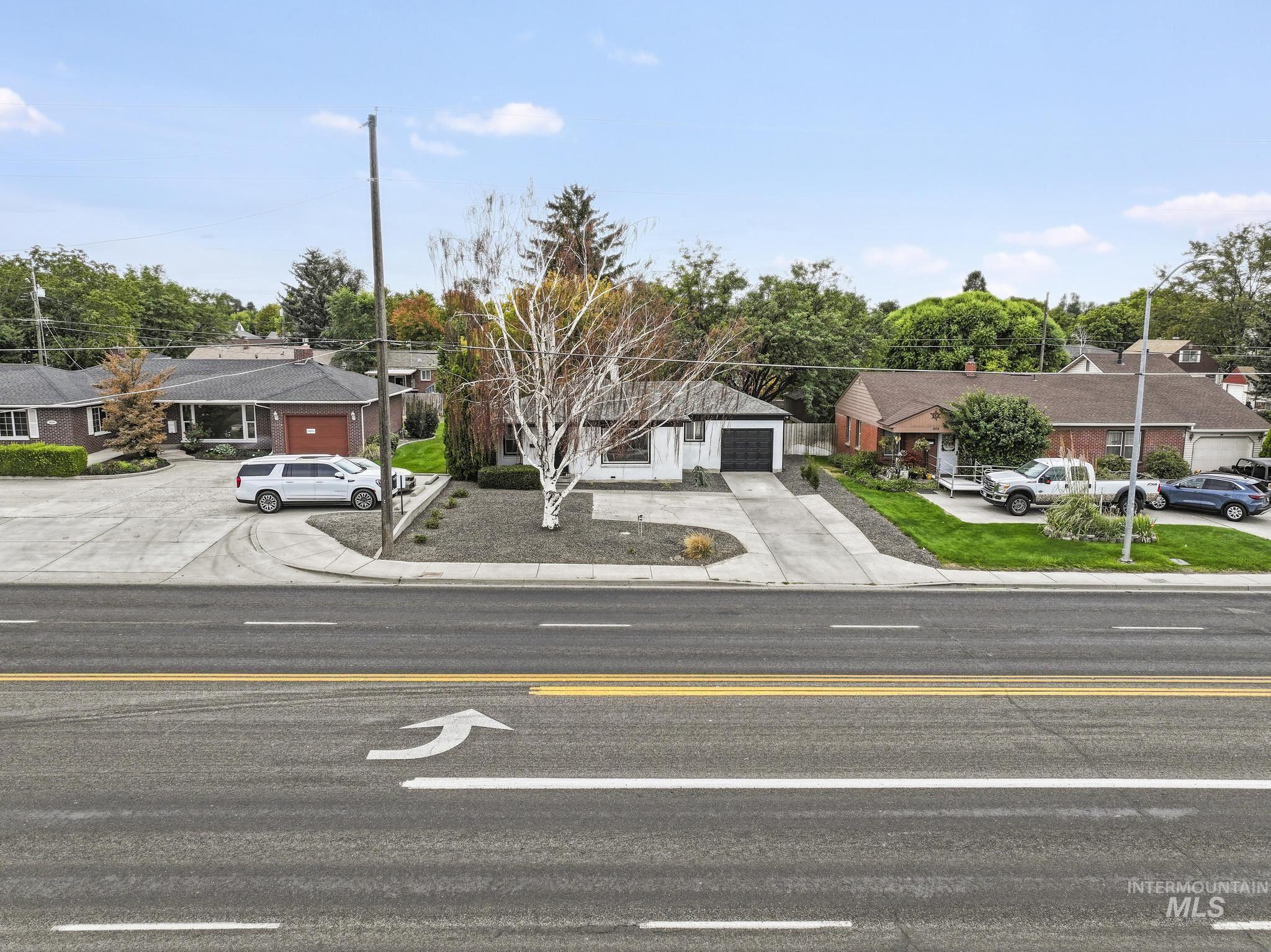 2016 E Addison Ave Property Photo 31