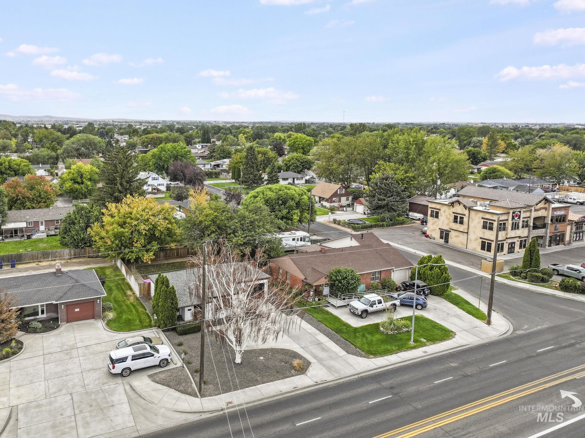 2016 E Addison Ave Property Photo 34